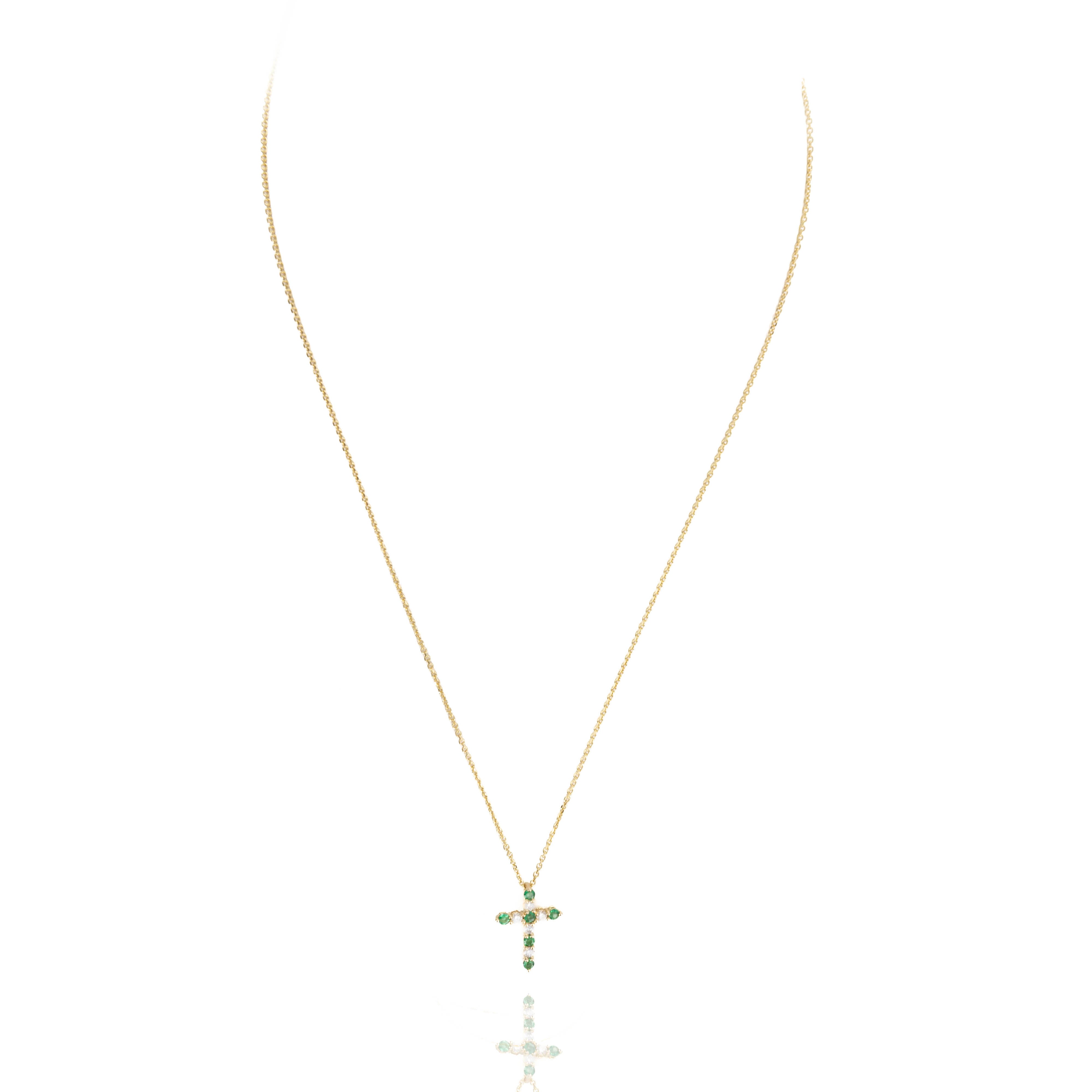 14K Yellow Gold 0.27 Carat Emerald Diamond Cross Pendant Necklace - Queen May
