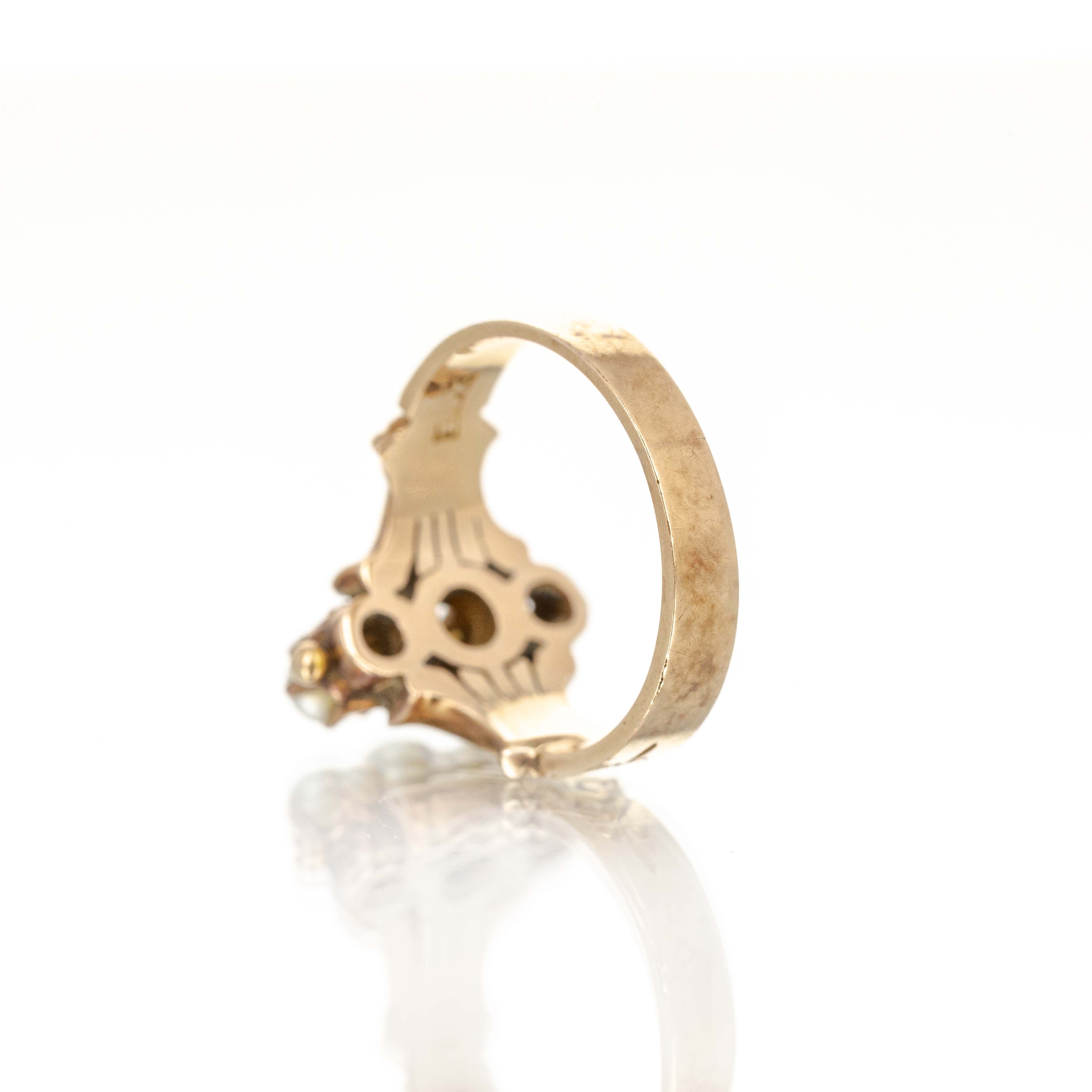 Victorian 14K Yellow Gold Pearl Engraved Ring - Queen May
