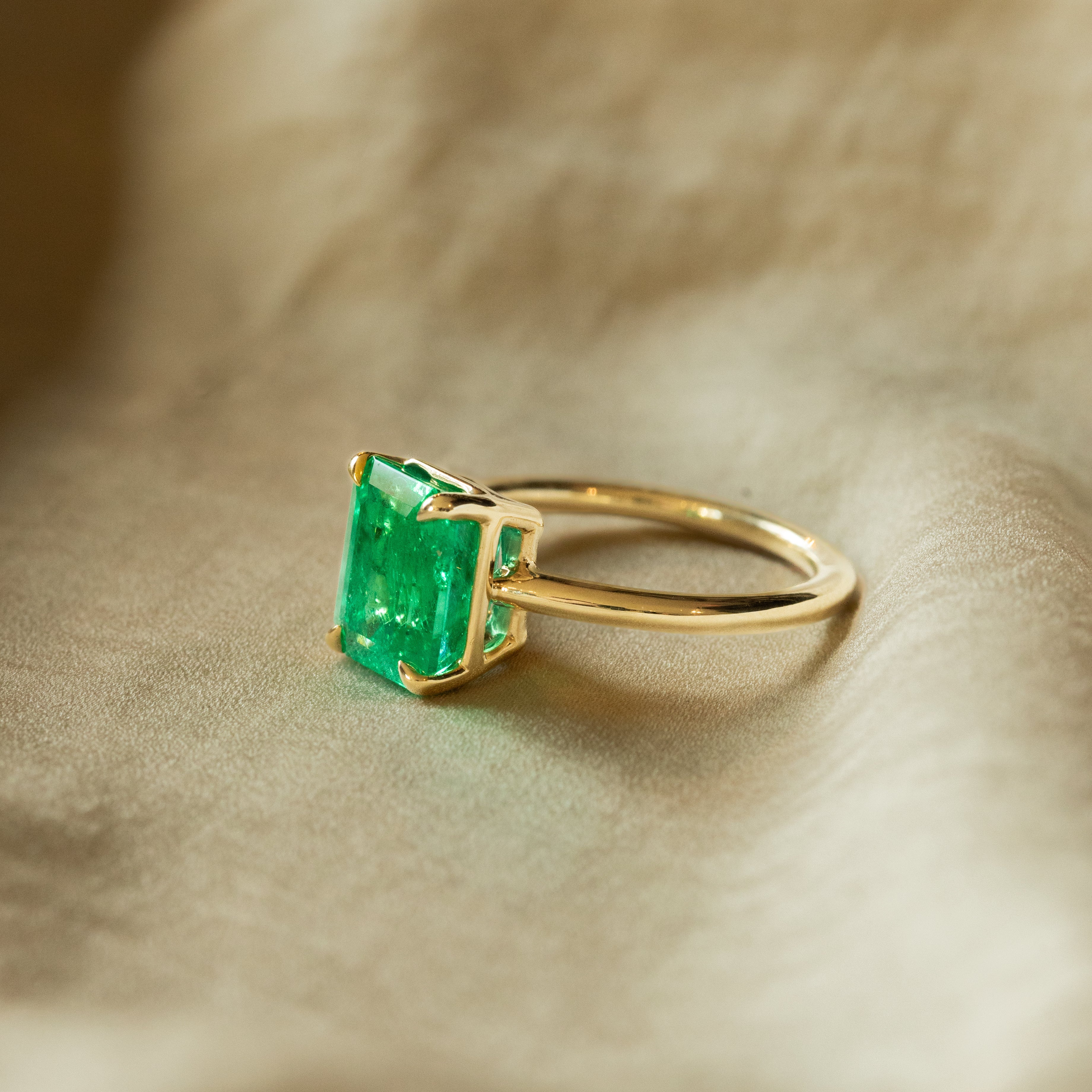 4 Carat Colombian Emerald Solitaire Ring AGL Certified - Queen May