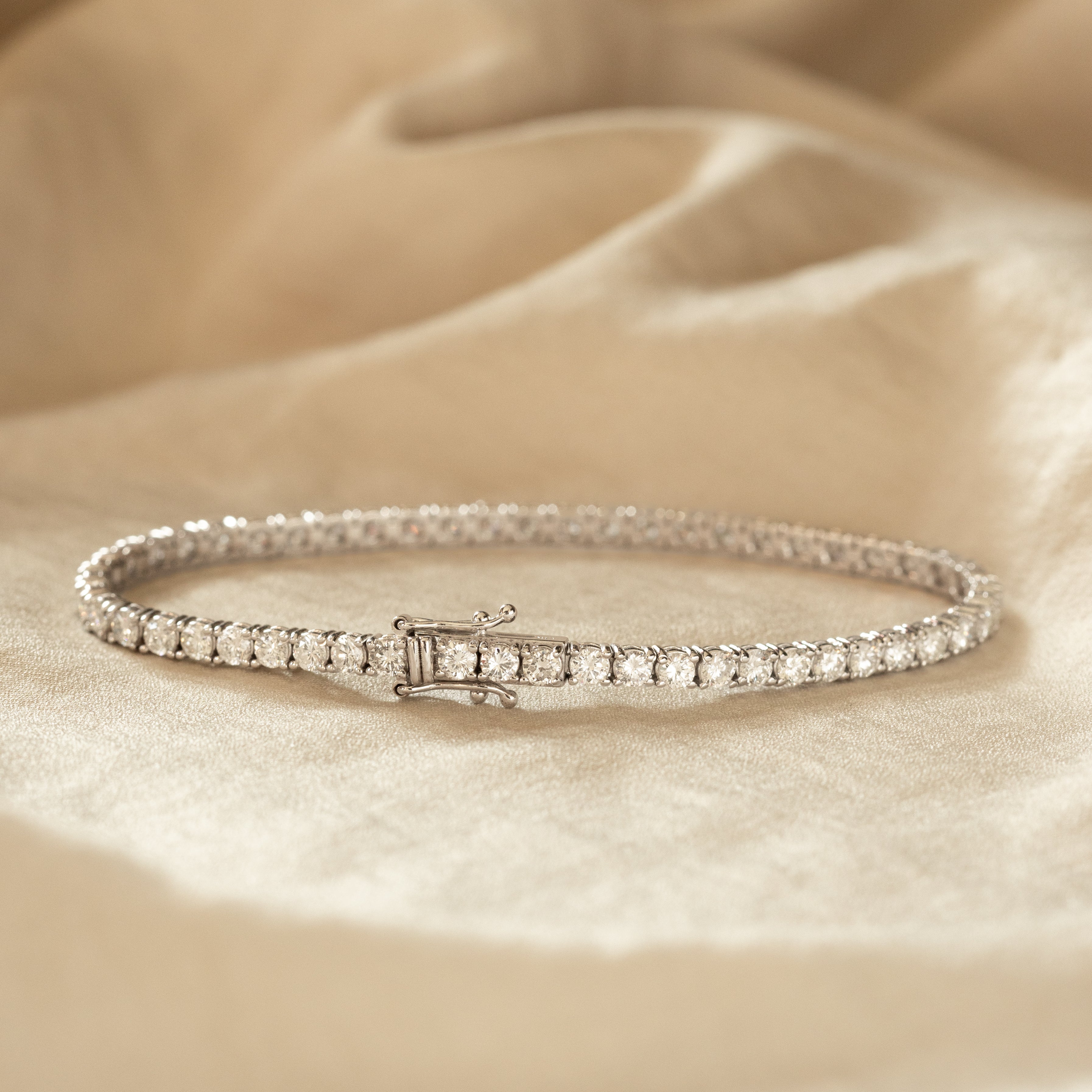 14K White Gold 5.15 Carat Round Diamond Tennis Bracelet - Queen May