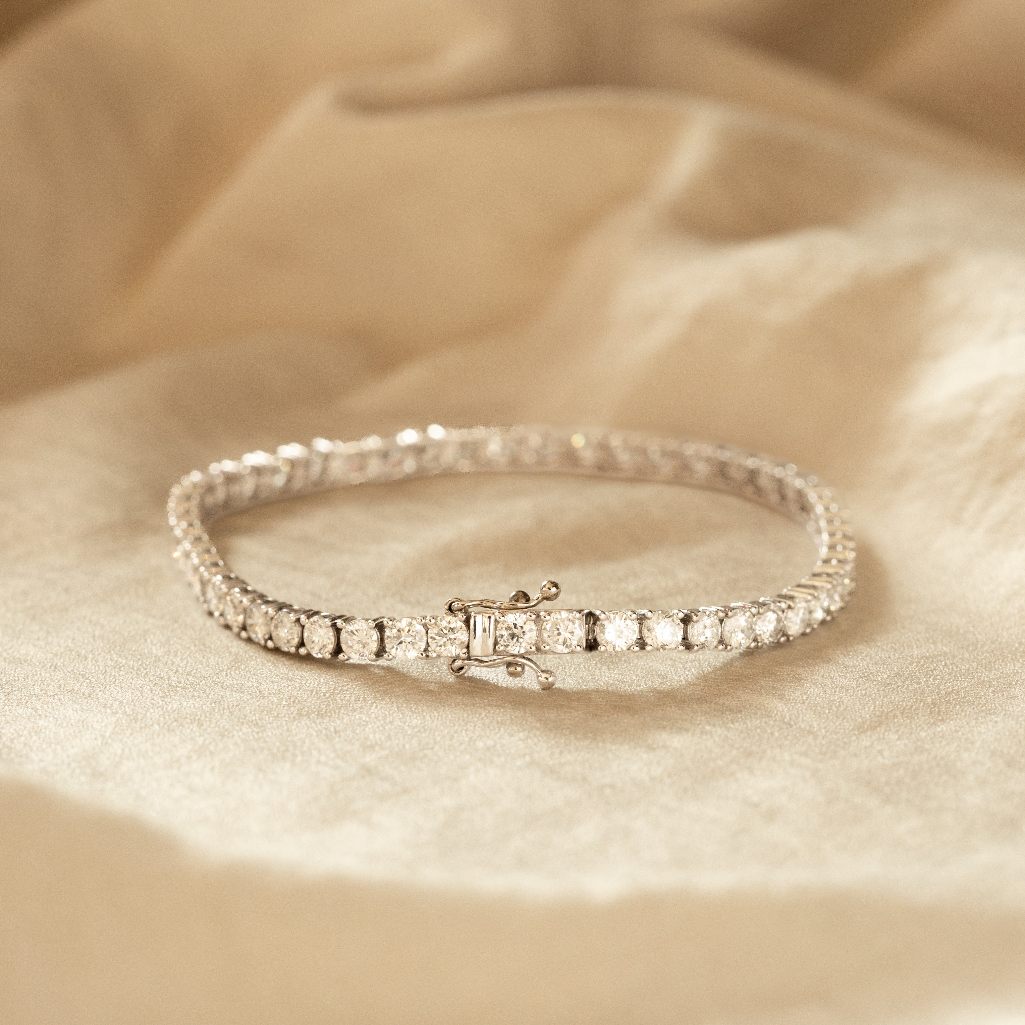 14K White Gold 7.5 Carat Round Diamond Tennis Bracelet - Queen May