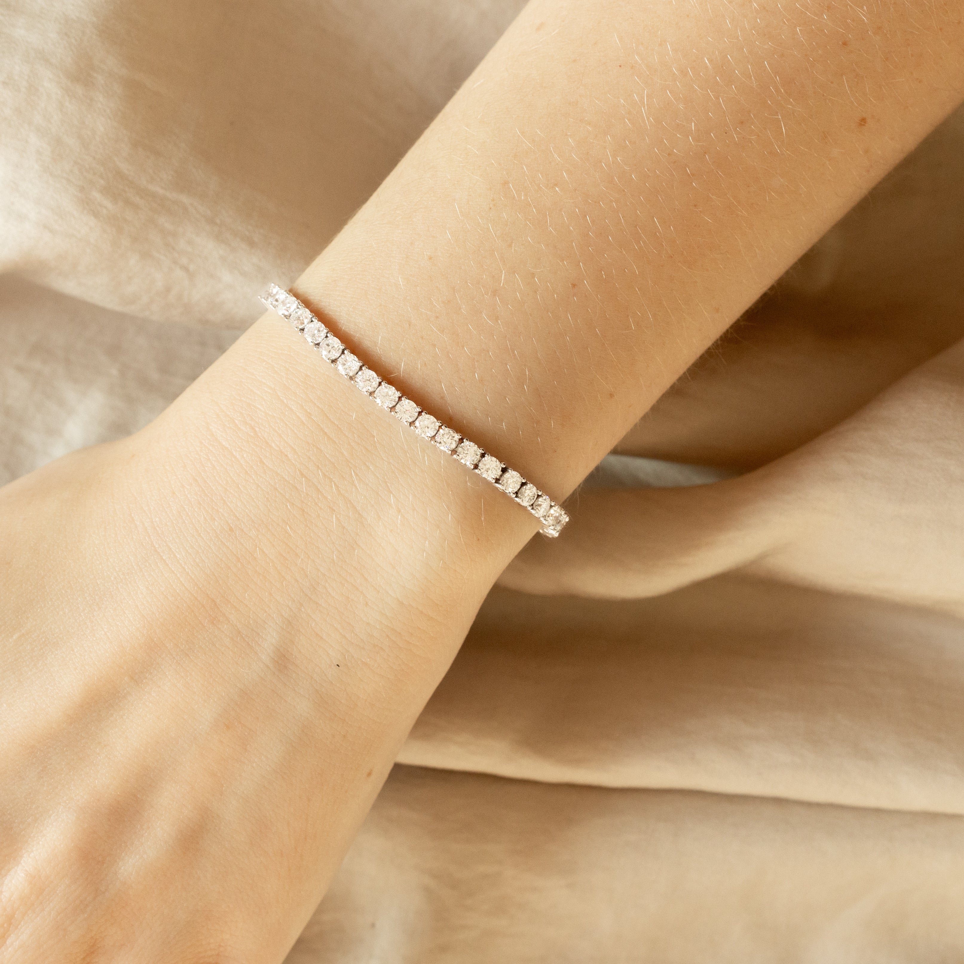 14K White Gold 7.5 Carat Round Diamond Tennis Bracelet - Queen May