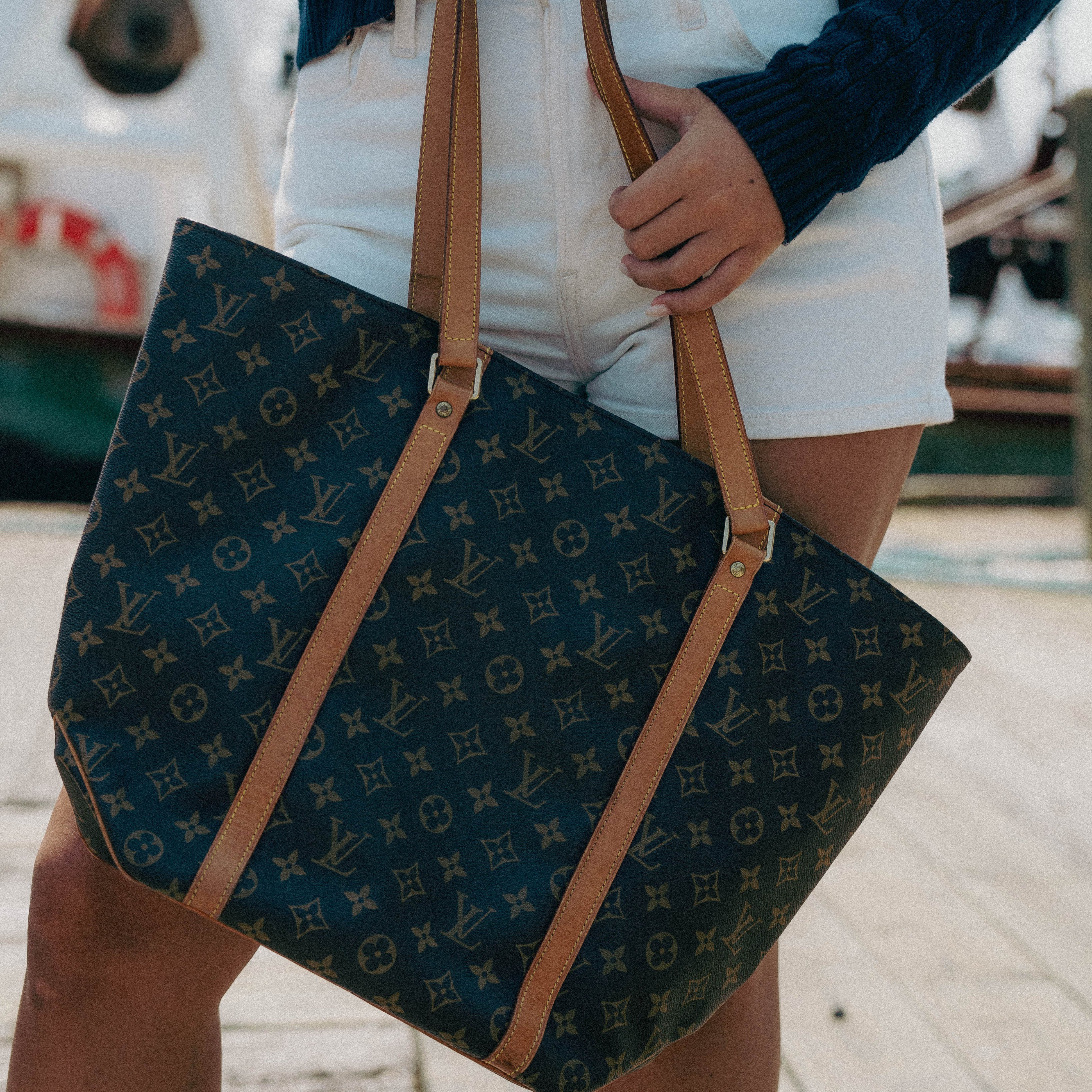 Louis Vuitton Monogram Sac Tote - Queen May