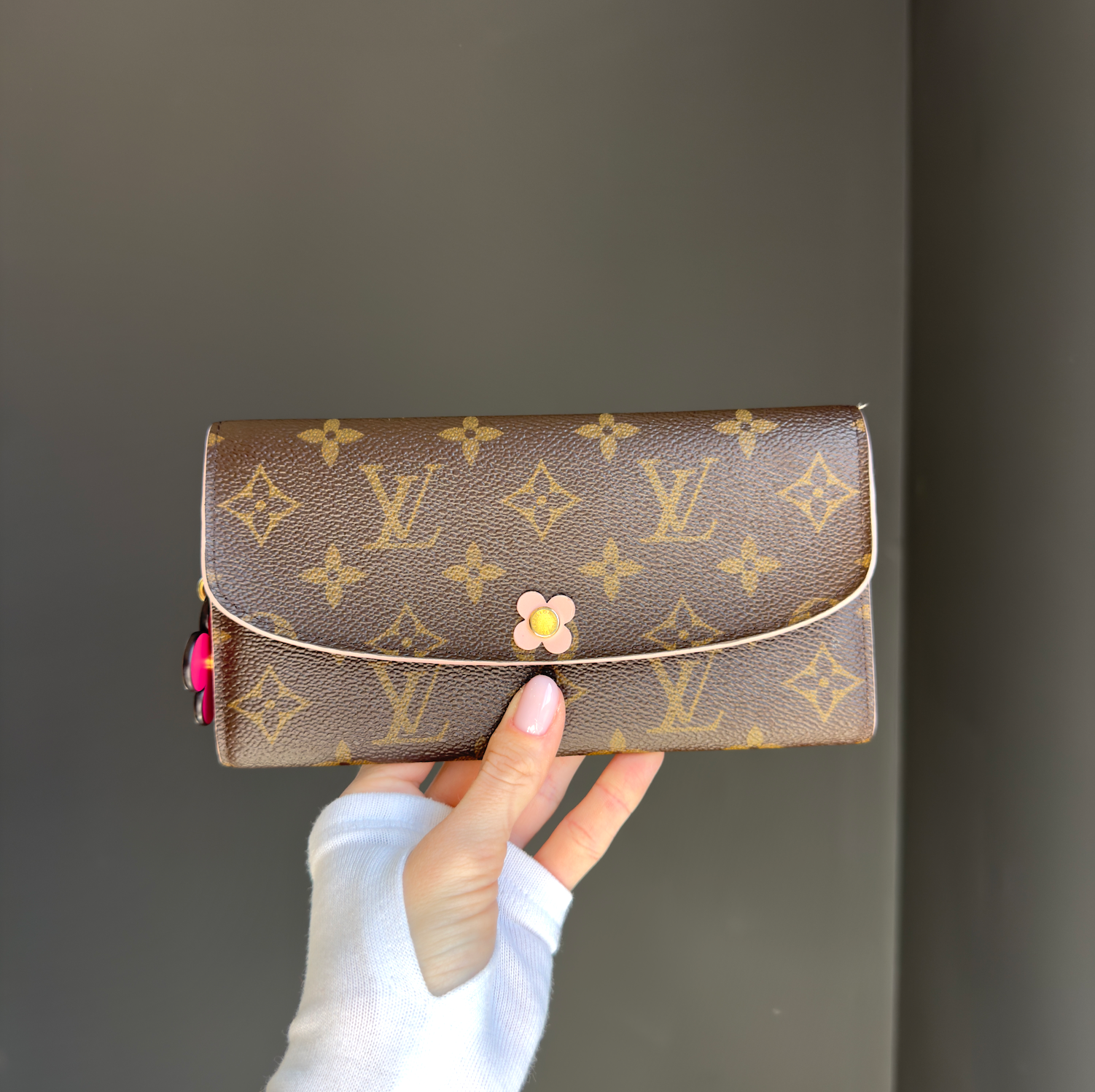 Louis Vuitton Monogram Bloom Flower Emilie Wallet Fuchsia - Queen May