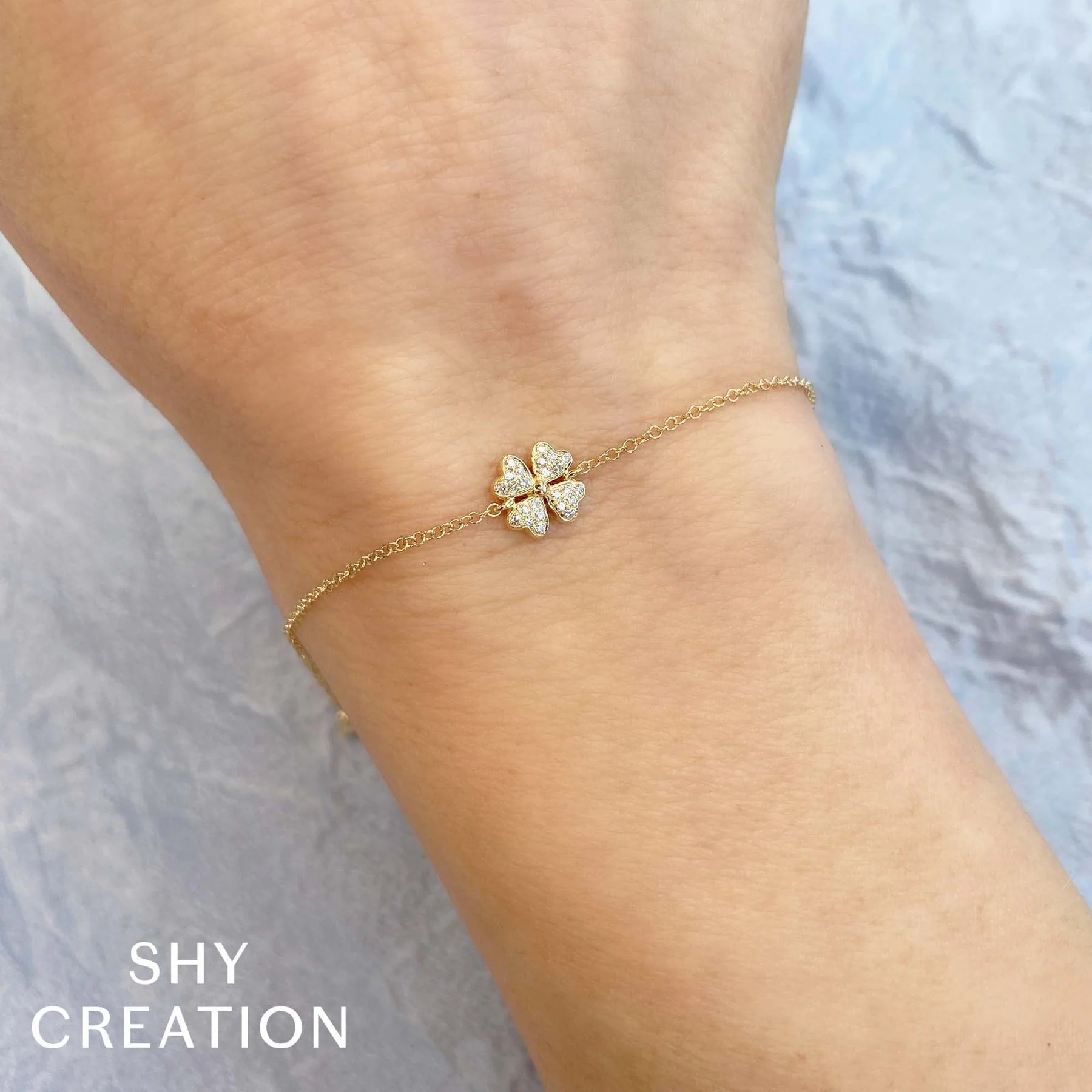 14K Yellow Gold .05 Carat Total Weight Diamond Clover Bracelet - Queen May