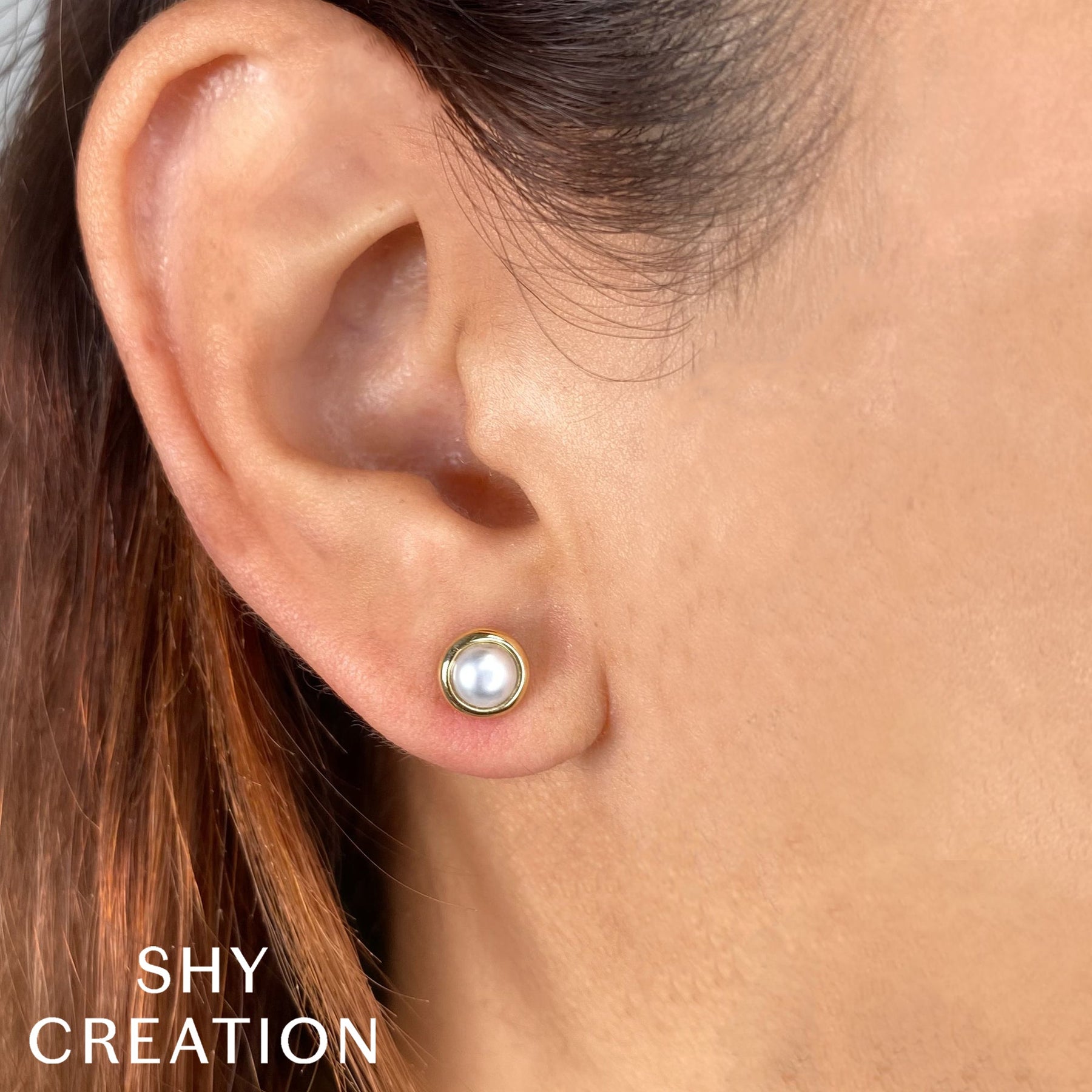 14K Gold Cultured Pearl Bezel Stud Earrings - Queen May