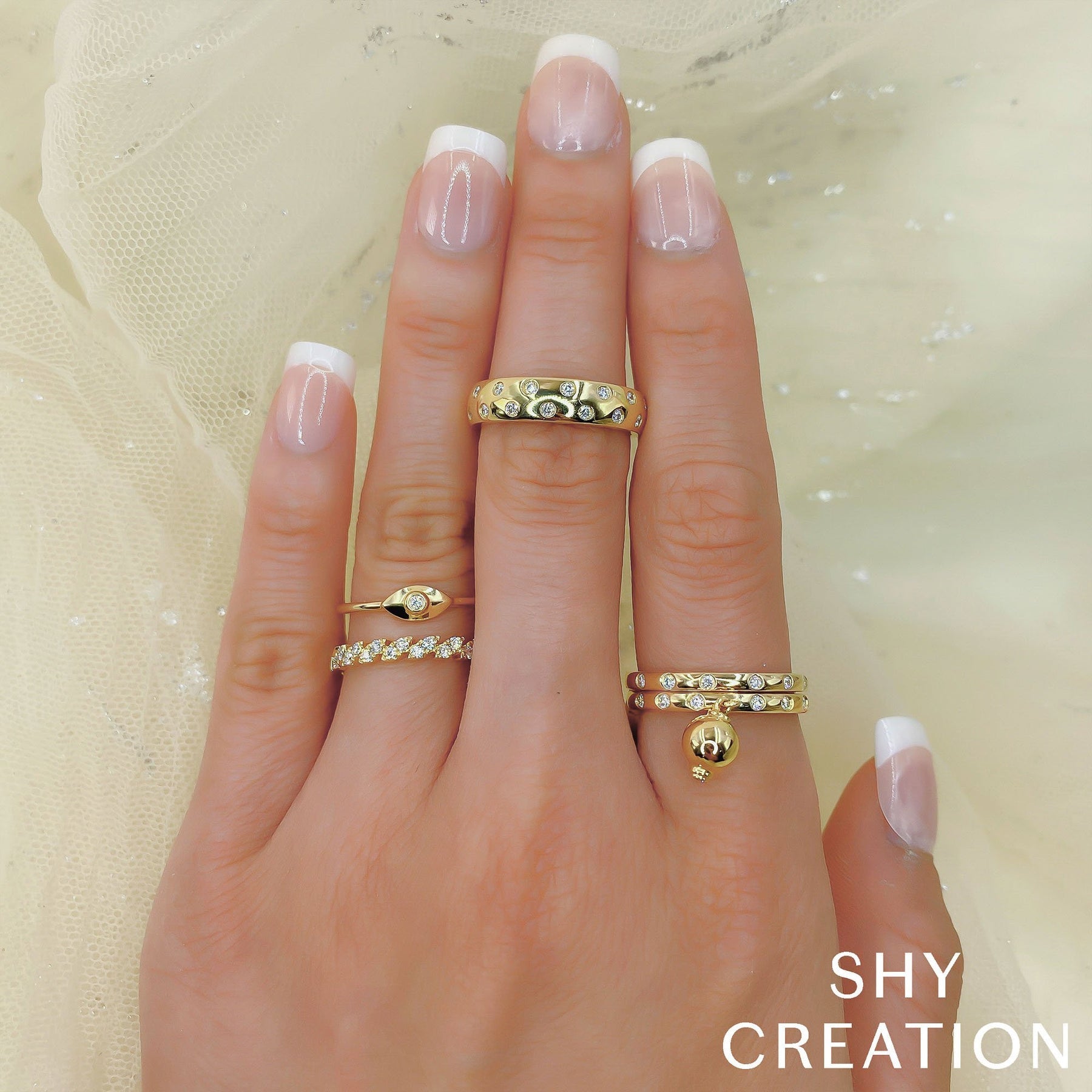 14K Yellow Gold 0.07 Carat Round Diamond Station Band - Queen May