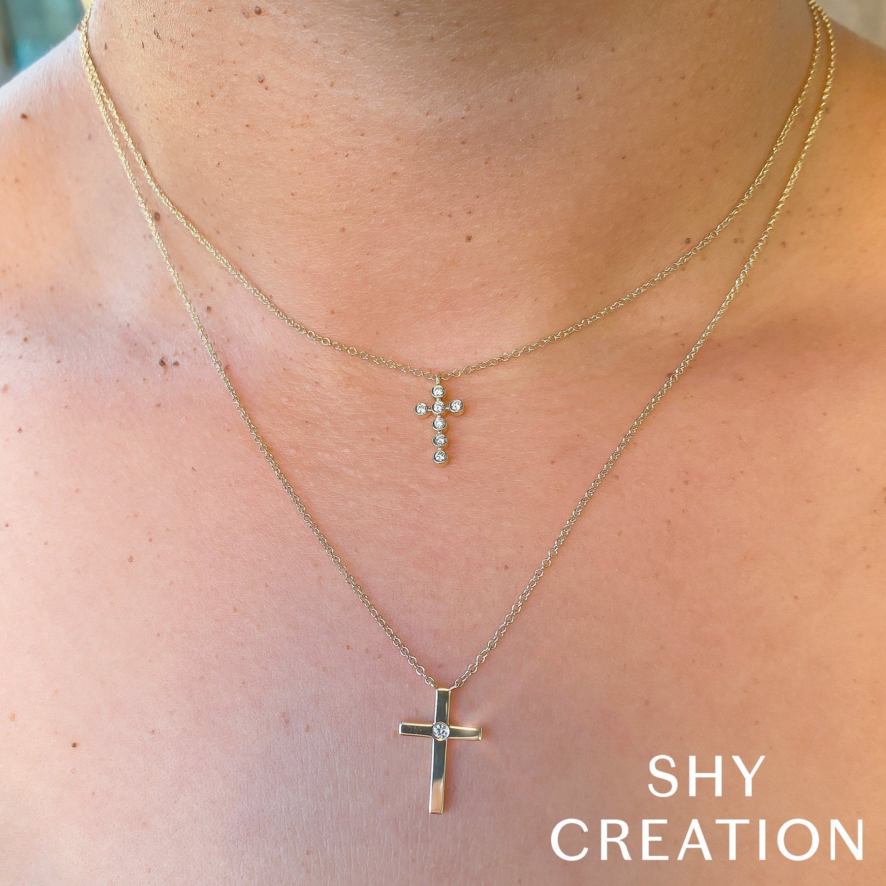 14K Yellow Gold 0.03 Carat Diamond Cross Pendant Necklace - Queen May