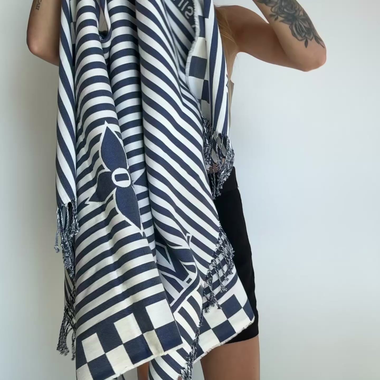 Louis Vuitton Beach Blanket - Queen May