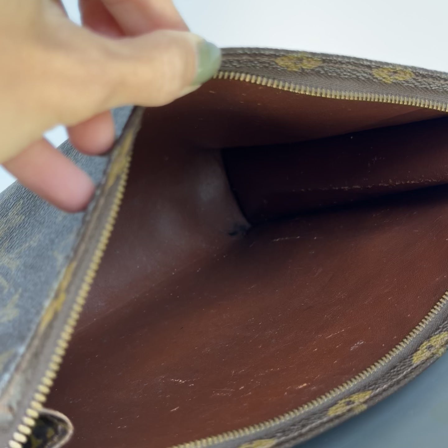 Vintage Louis Vuitton Monogram Toiletry Pouch 26 - Queen May