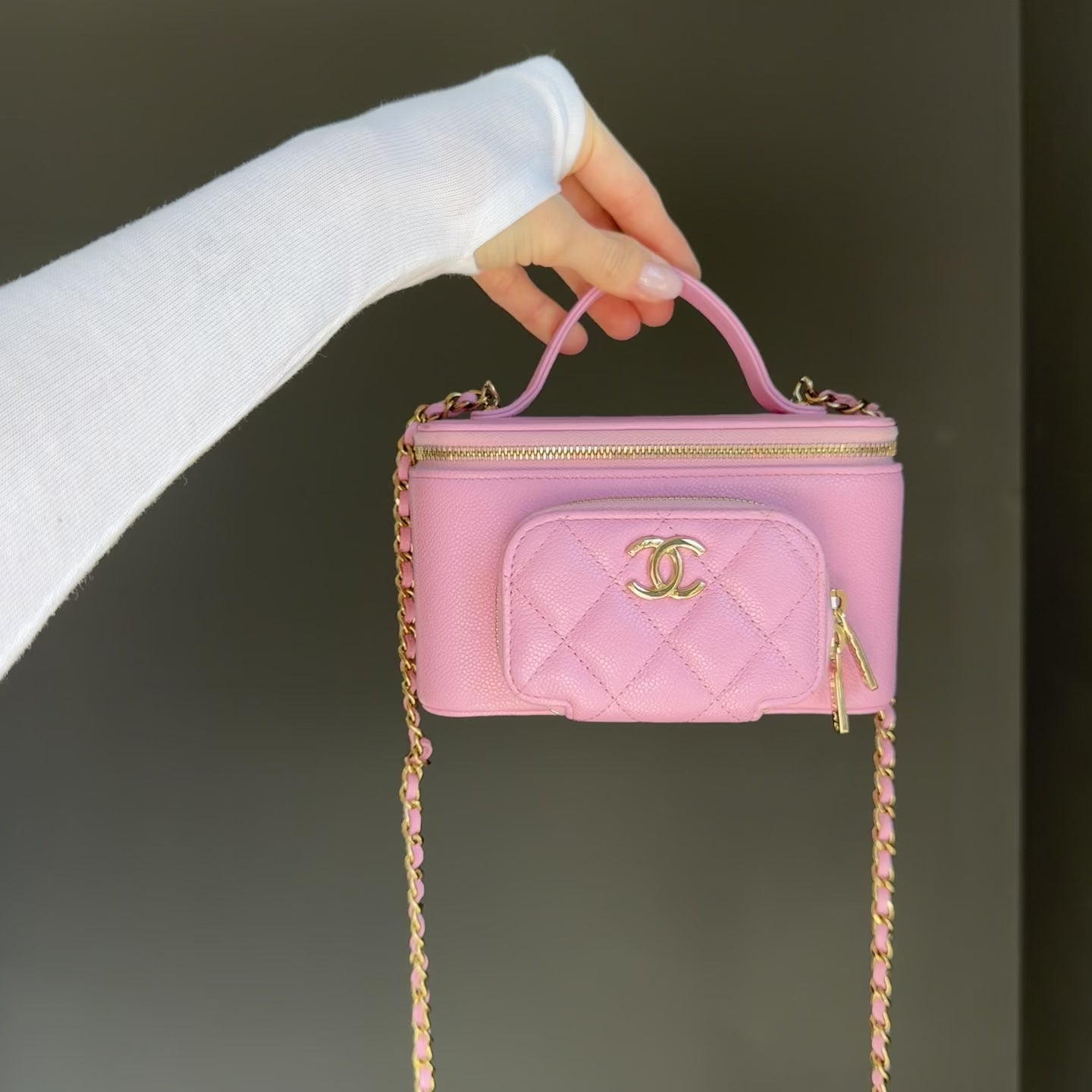 Chanel Business Affinity Top Handle Vanity Case With Chain - Queen May