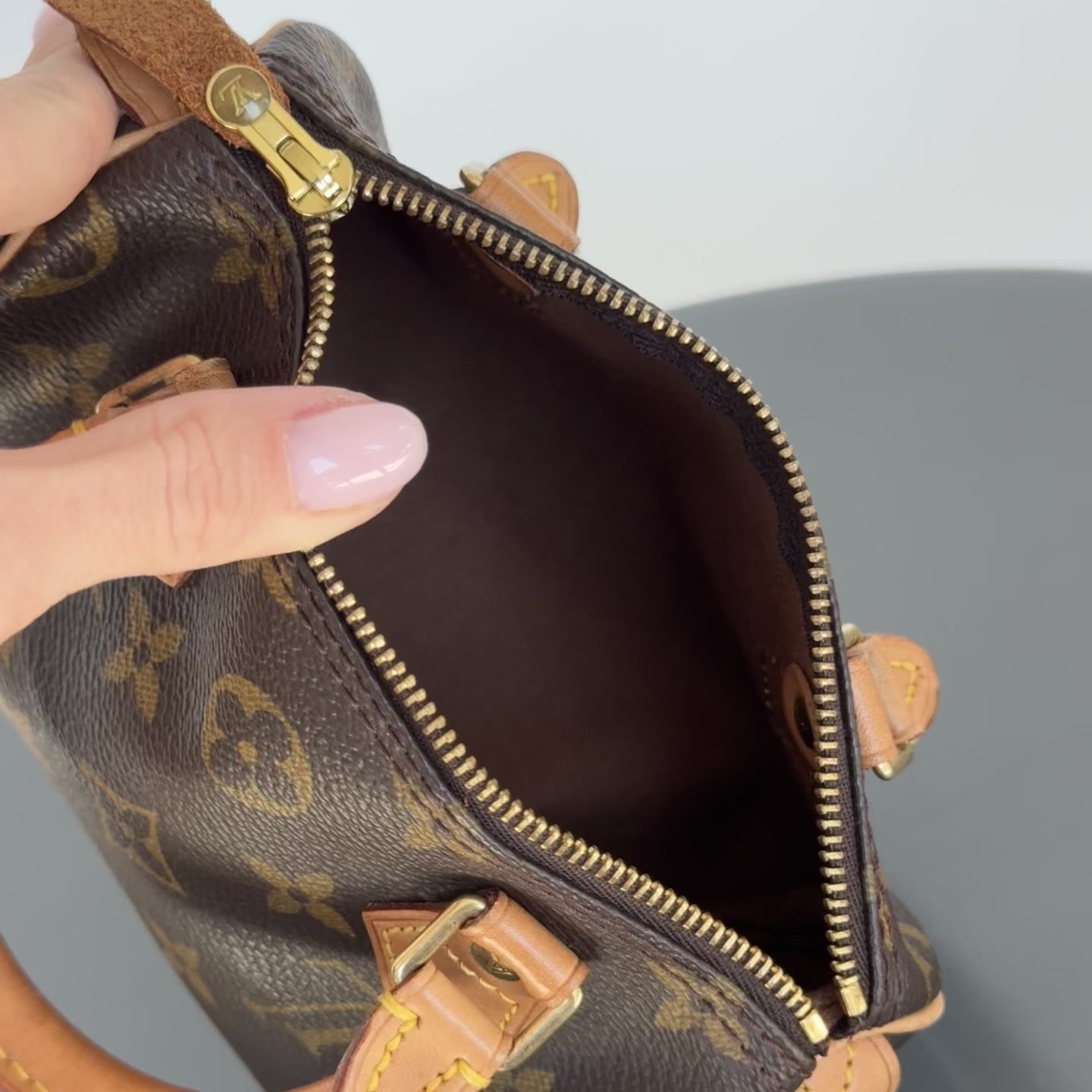 Louis Vuitton Monogram Mini Speedy With Strap - Queen May