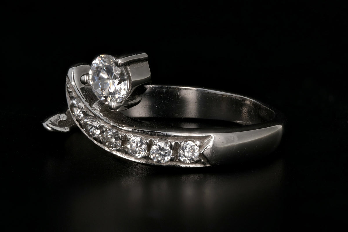 Modern 14K White Gold .20CTW Diamond Ring - Queen May