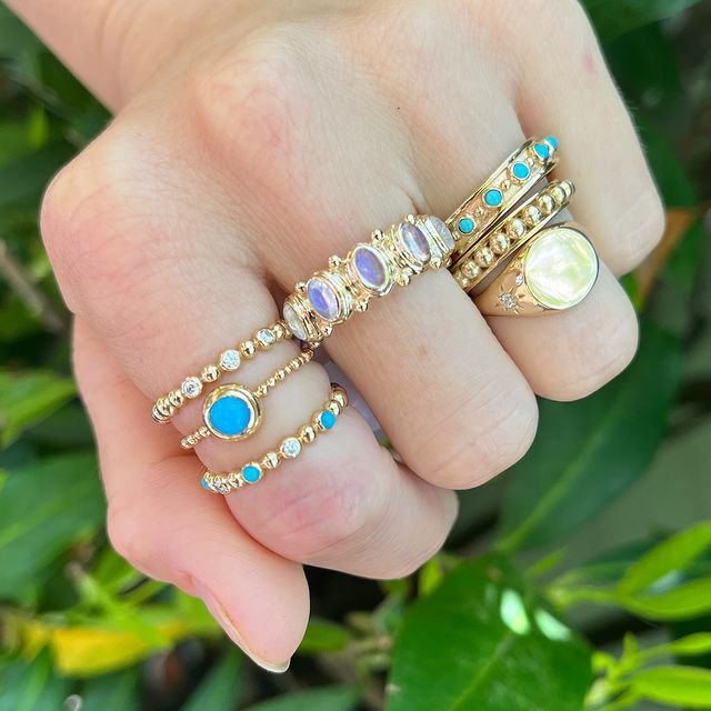 14K Yellow Gold Méditerranée Arch Band - Queen May