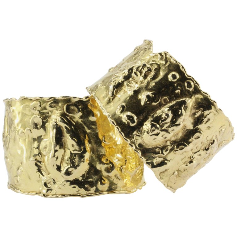 Van Cleef & Arpels 18K Gold Jackie-O Manchettes Cuff Bracelets Pair c.1970 - Queen May