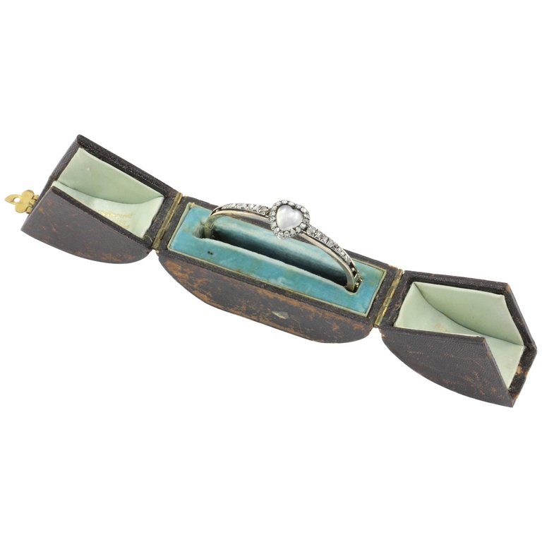 Victorian 14K Yellow Gold Moonstone Heart & Rose Cut Diamond Bangle Bracelet - Queen May