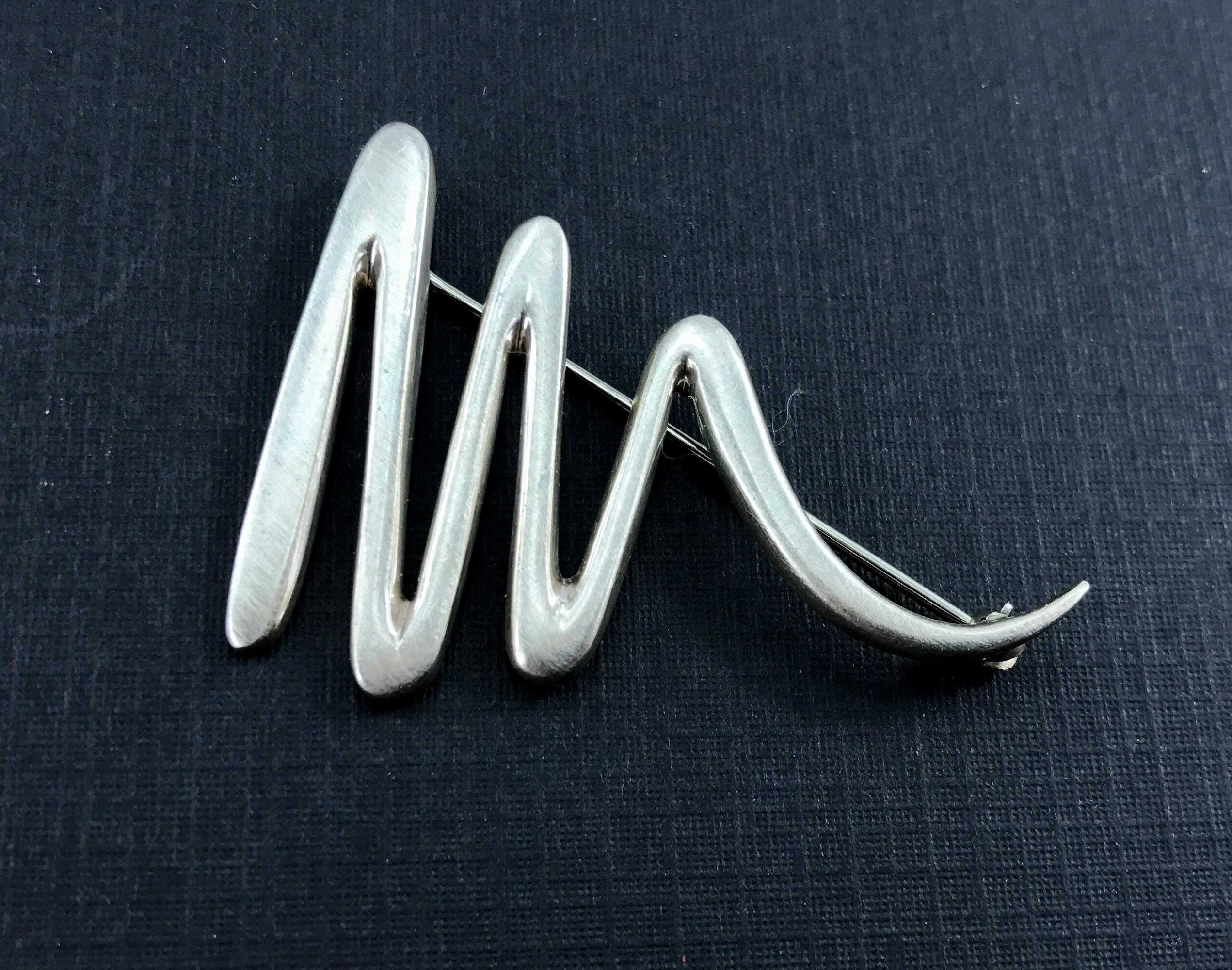 Tiffany & Co Sterling Silver Paloma Picasso Scribble Zig Zag Brooch Pin - Queen May