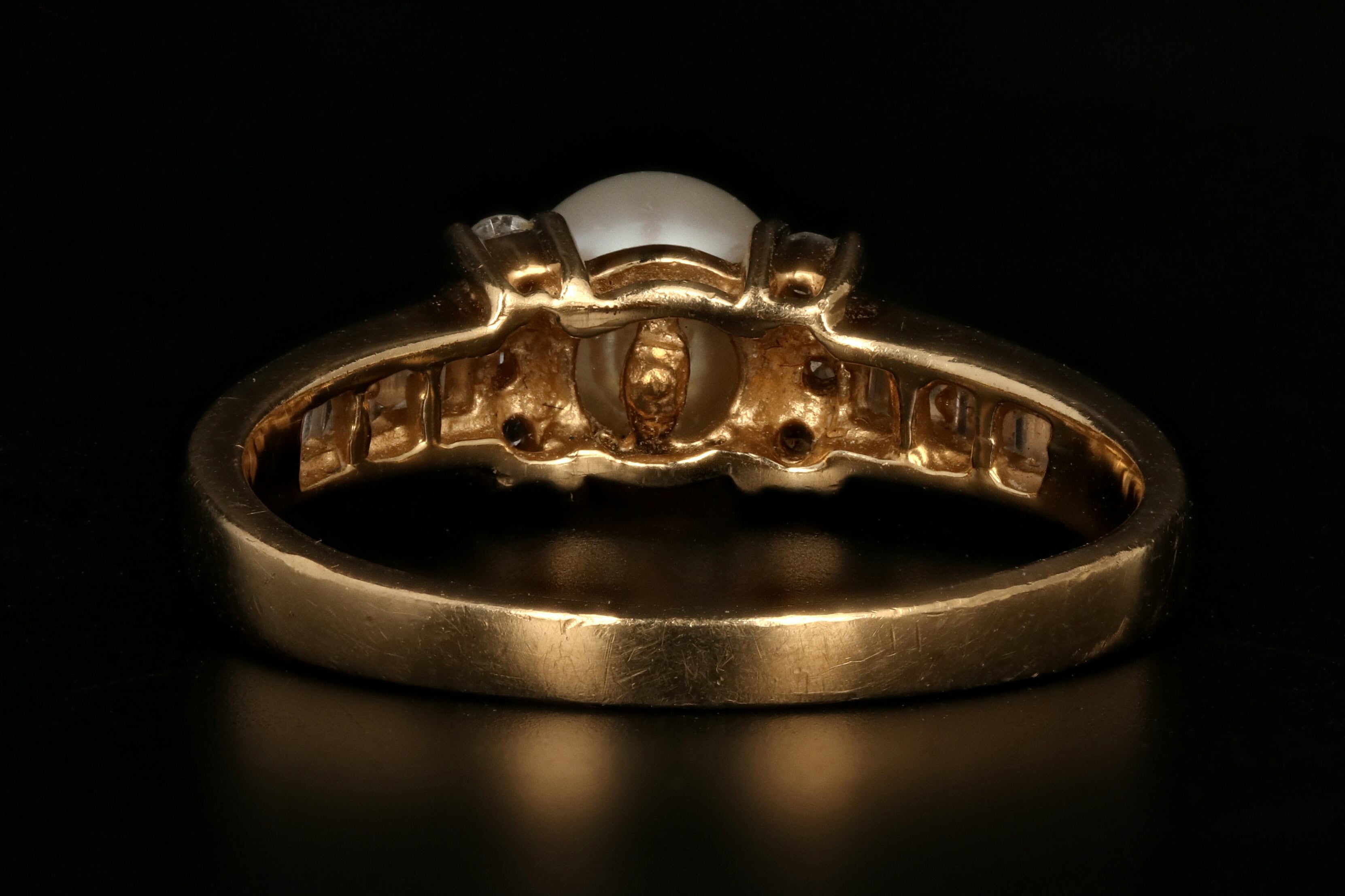 Modern 14K Yellow Gold 6.15mm Pearl And Diamond Ring - Queen May