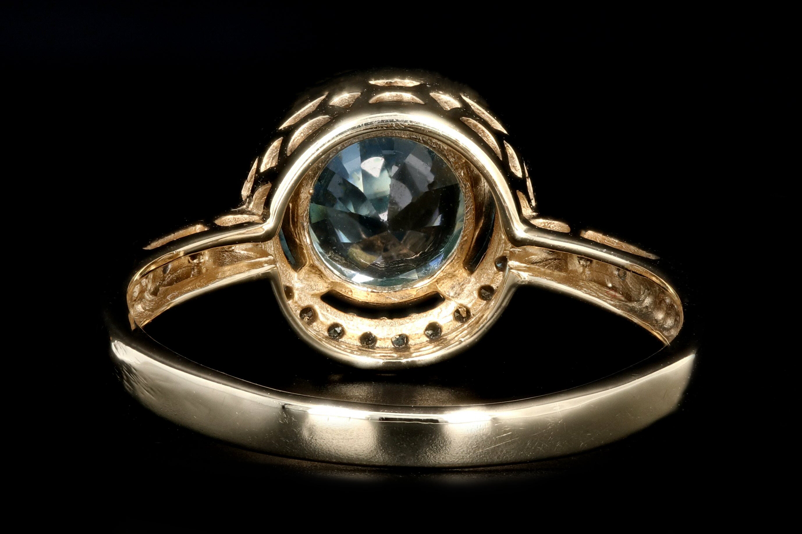 Modern 14K Yellow Gold 1.6 Carat Blue Zircon and Diamond Ring - Queen May