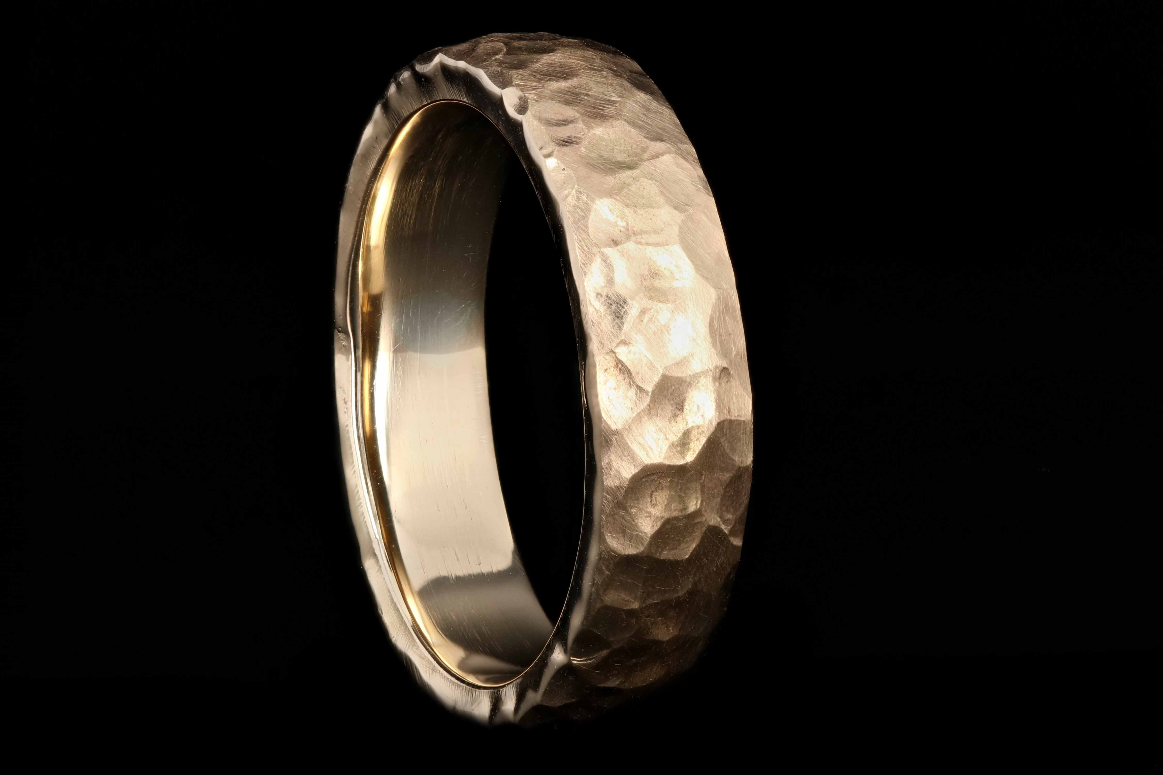 New Handmade Hammered 14K Yellow Gold 5.4mm Mens Wedding Band Size 9.5 - Queen May