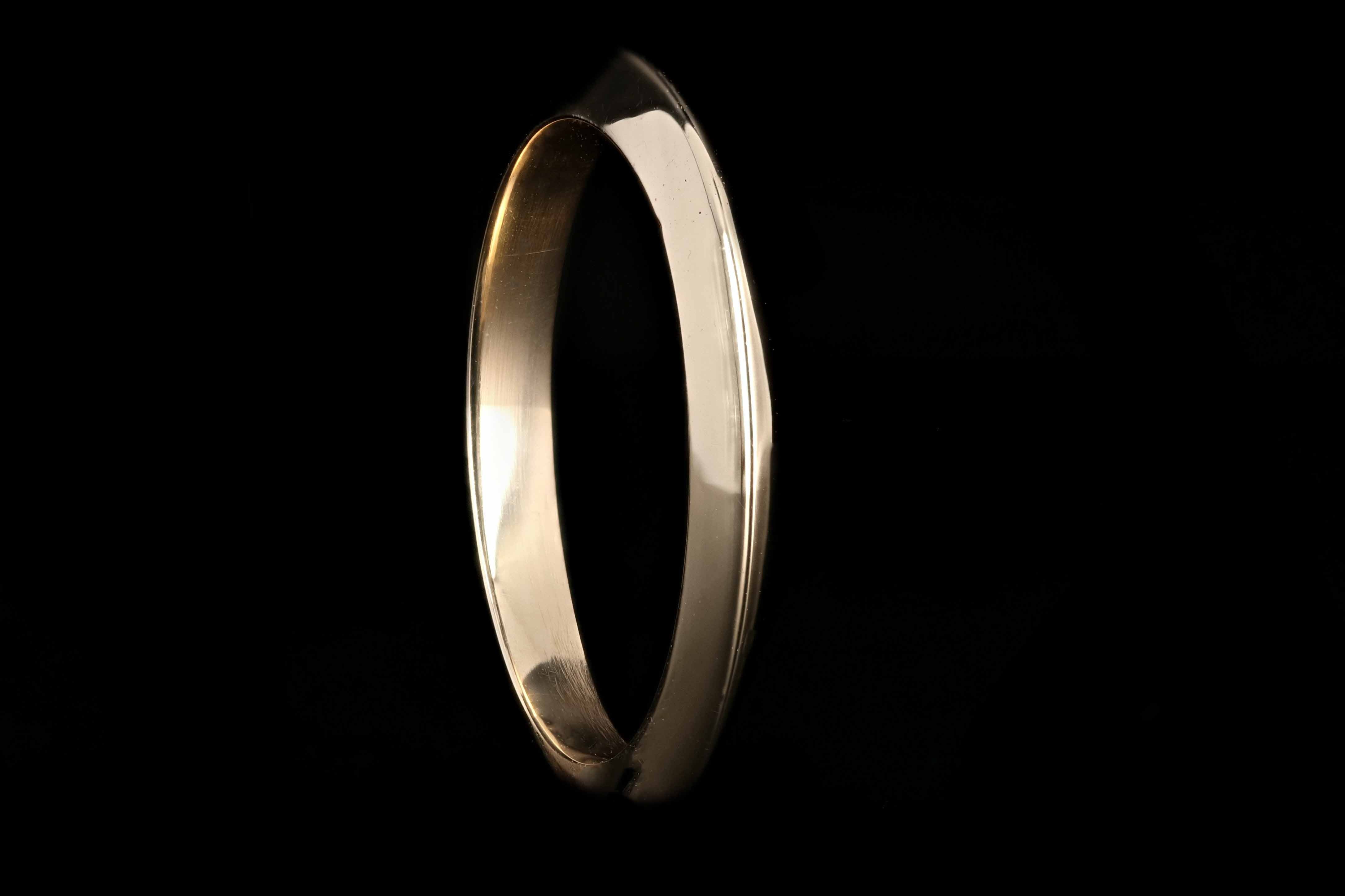 New Handmade 14K Yellow Gold 2.4mm Knife Edge Band - Queen May