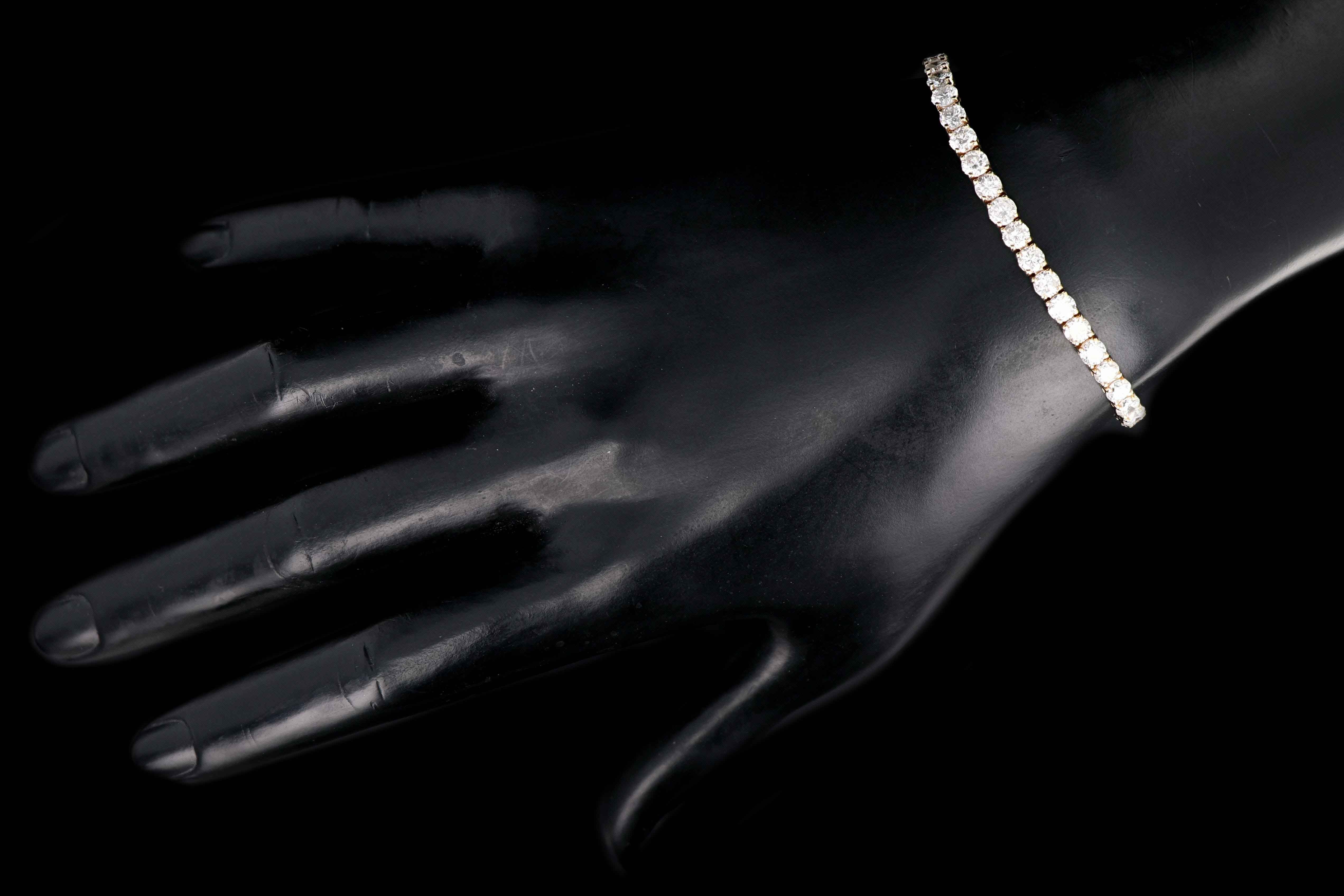 14K Yellow Gold 9 Carats Total Weight Round Brilliant Cut Diamond Tennis Bracelet - Queen May