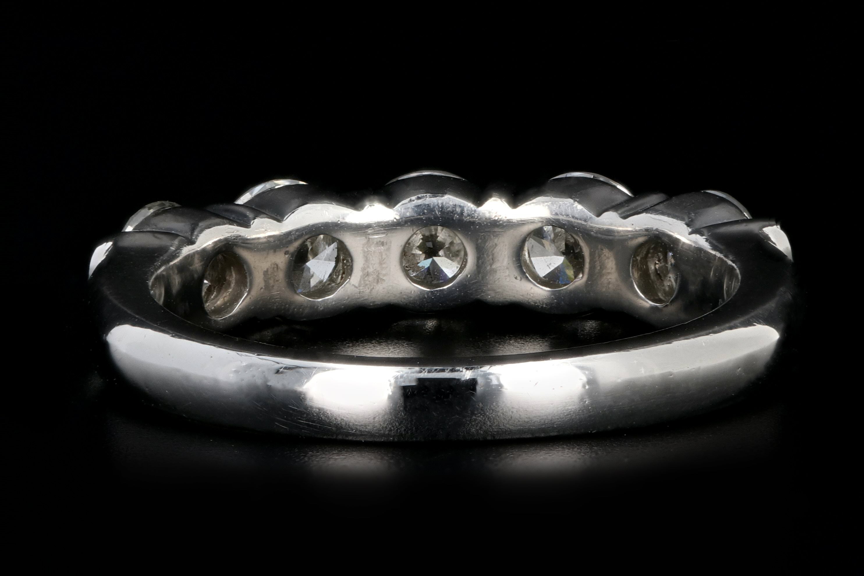 Modern Platinum 1 Carat Round Brilliant Cut Diamond 5 Stone Band - Queen May