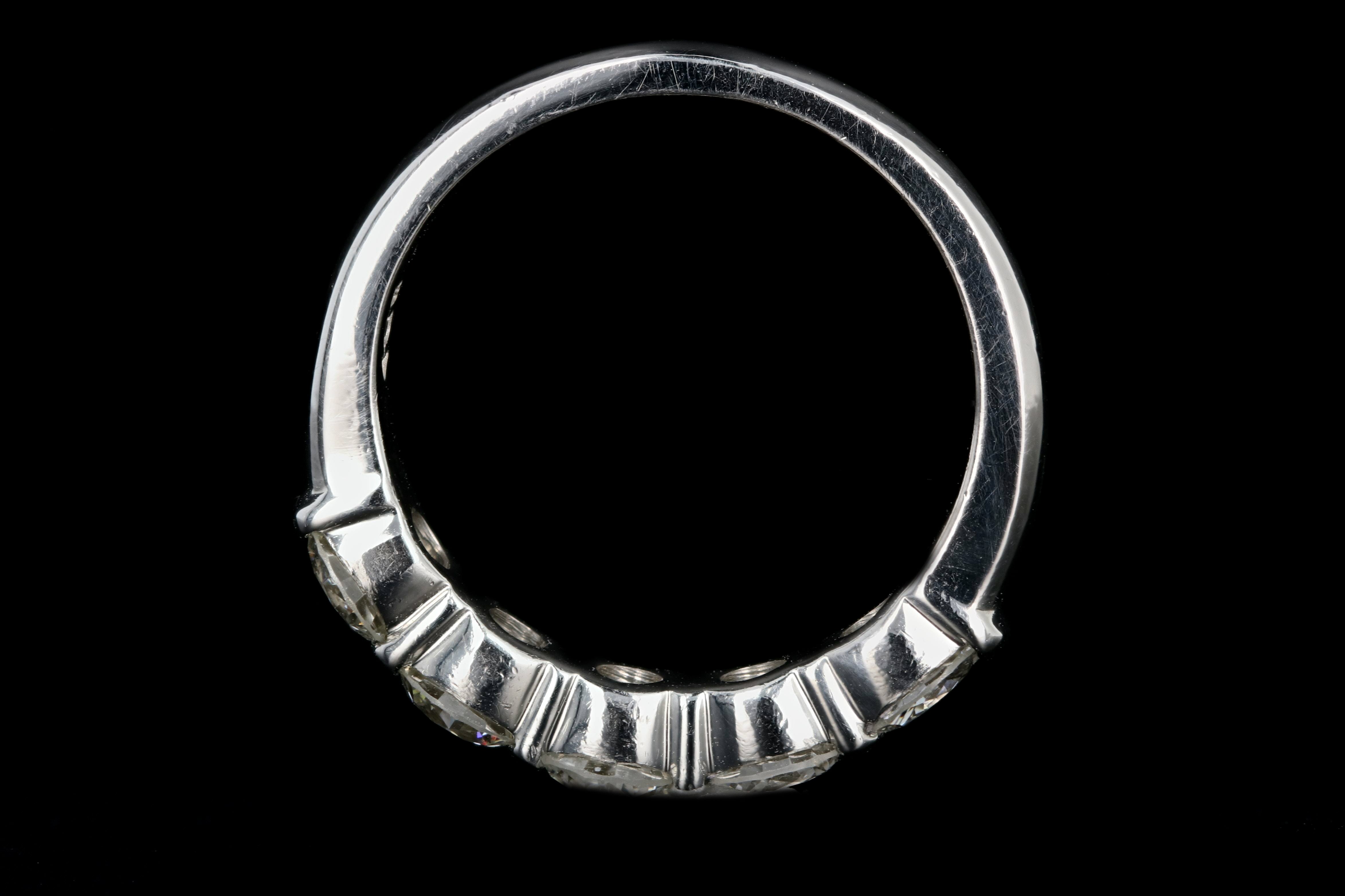 Modern Platinum 1 Carat Round Brilliant Cut Diamond 5 Stone Band - Queen May