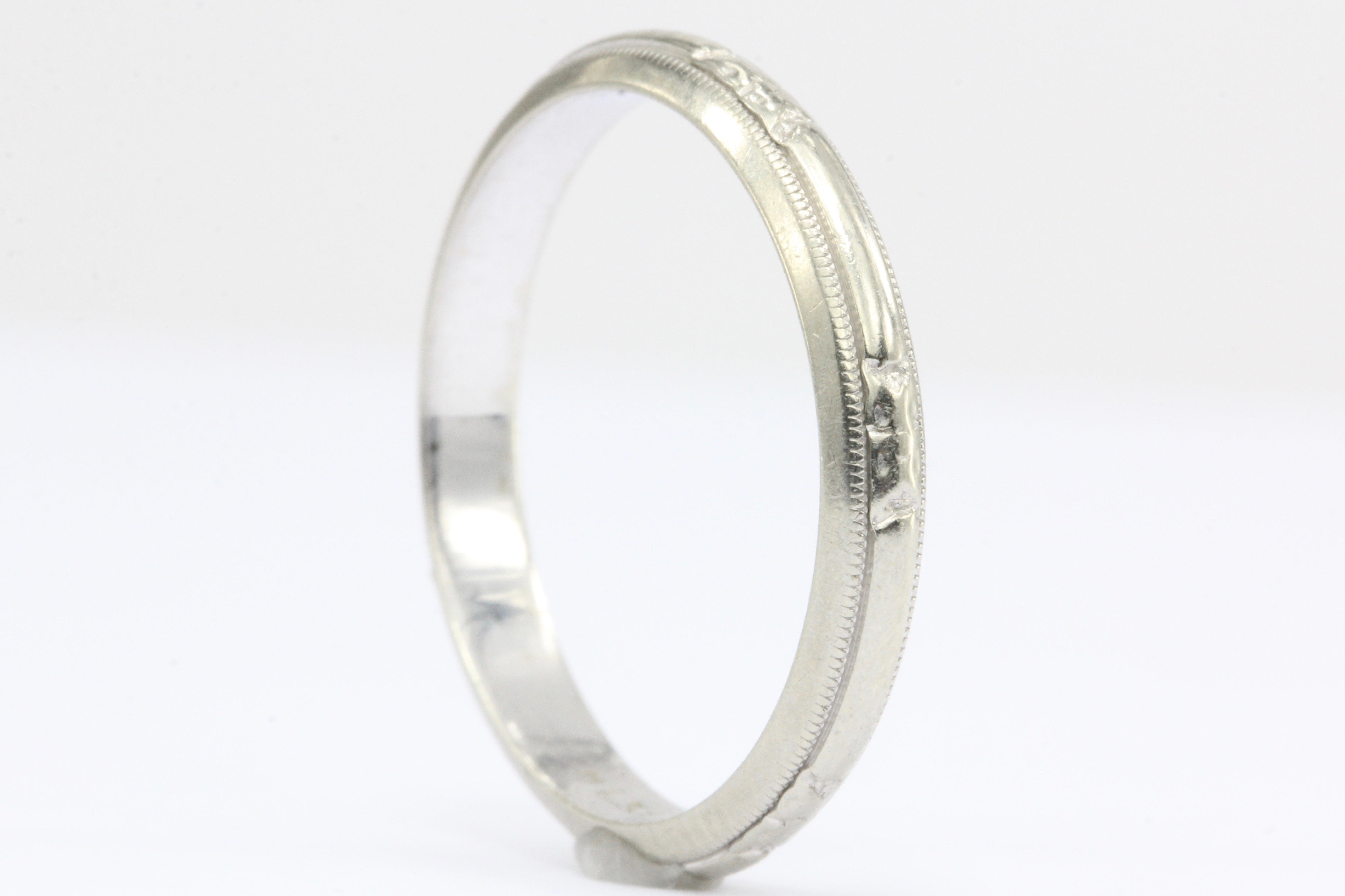 14K White Gold Art Deco Etched Wedding Band - Queen May