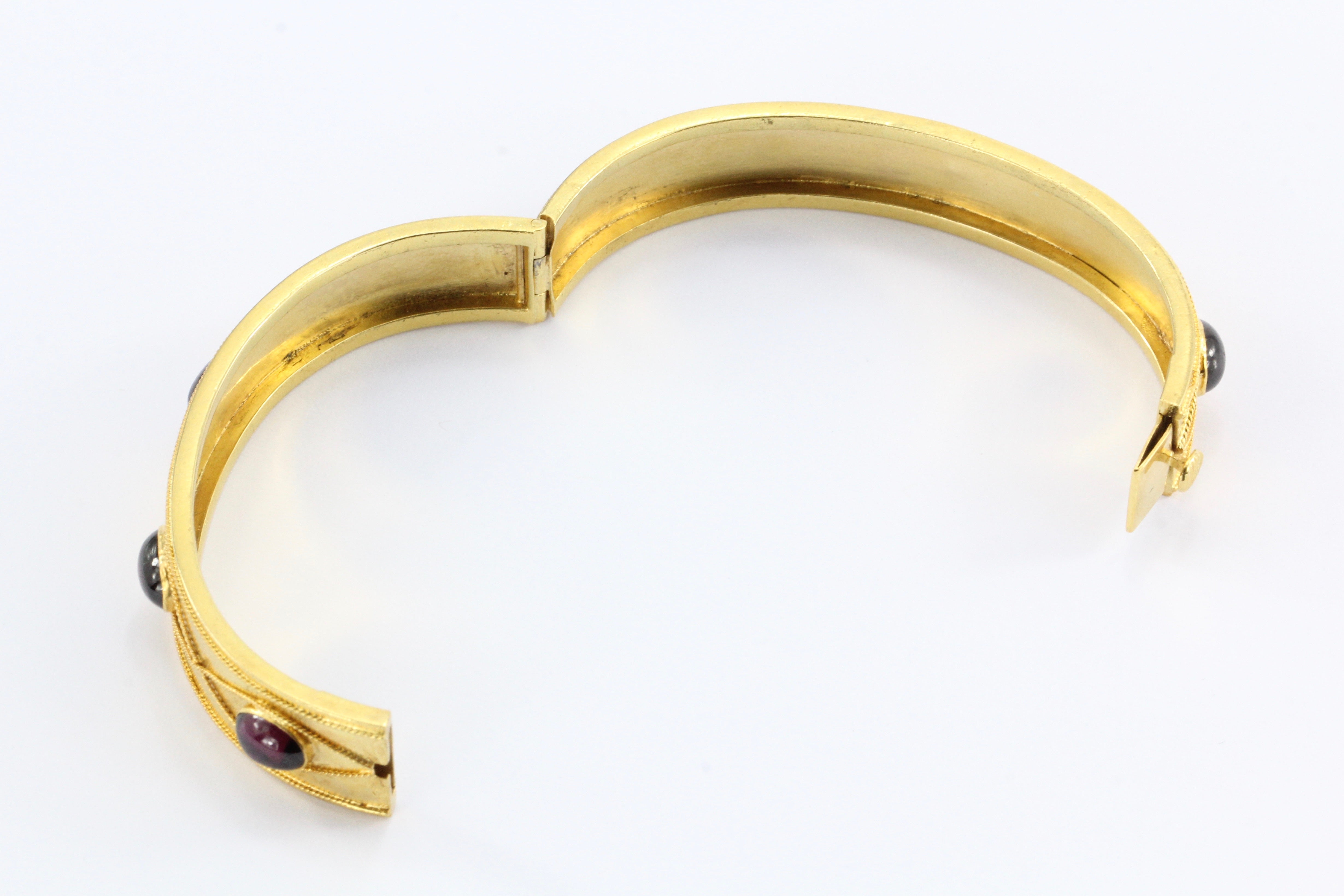 Victorian 15k Gold Garnet Carbuncle Bangle Bracelet c.1870 - Queen May