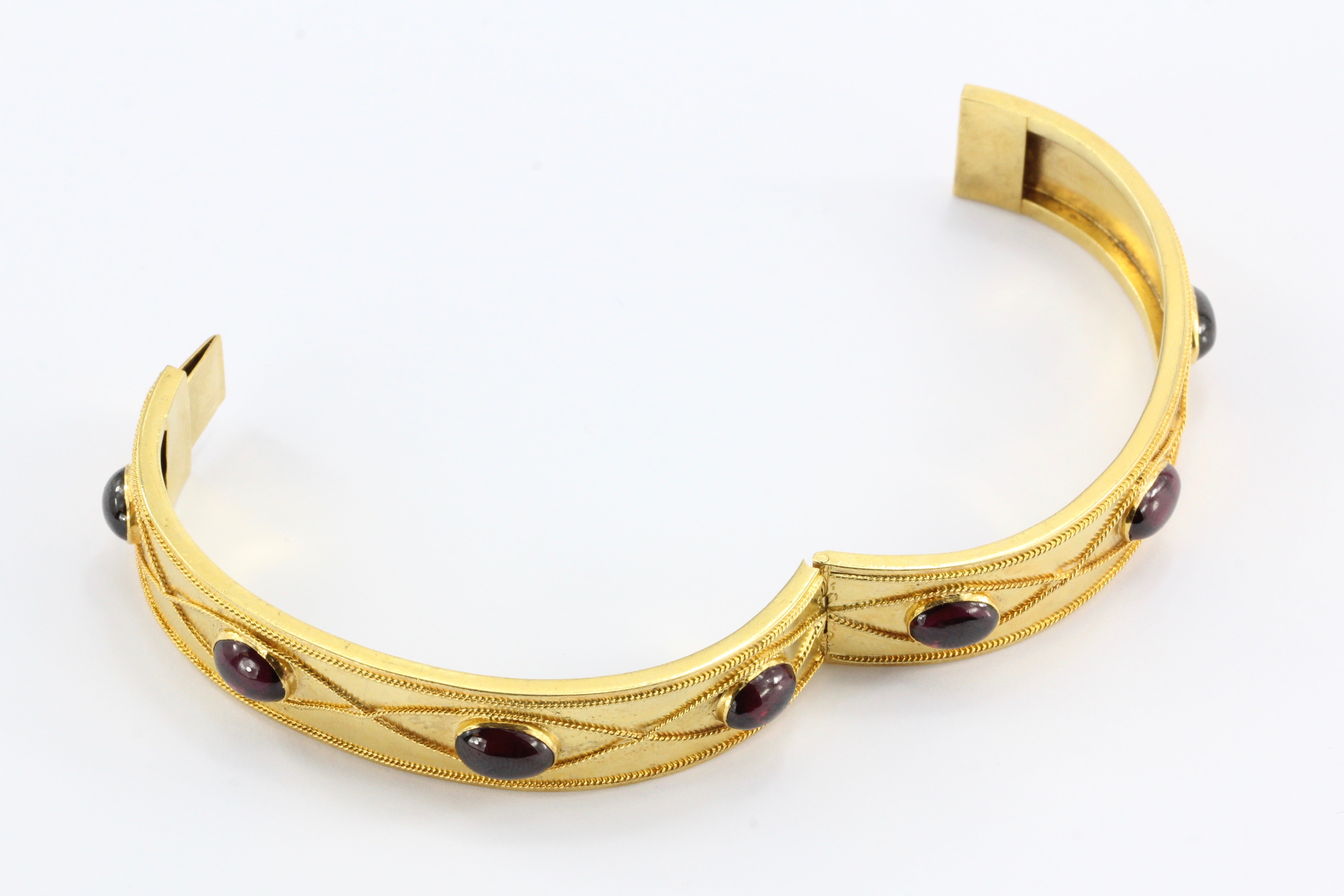 Victorian 15k Gold Garnet Carbuncle Bangle Bracelet c.1870 - Queen May