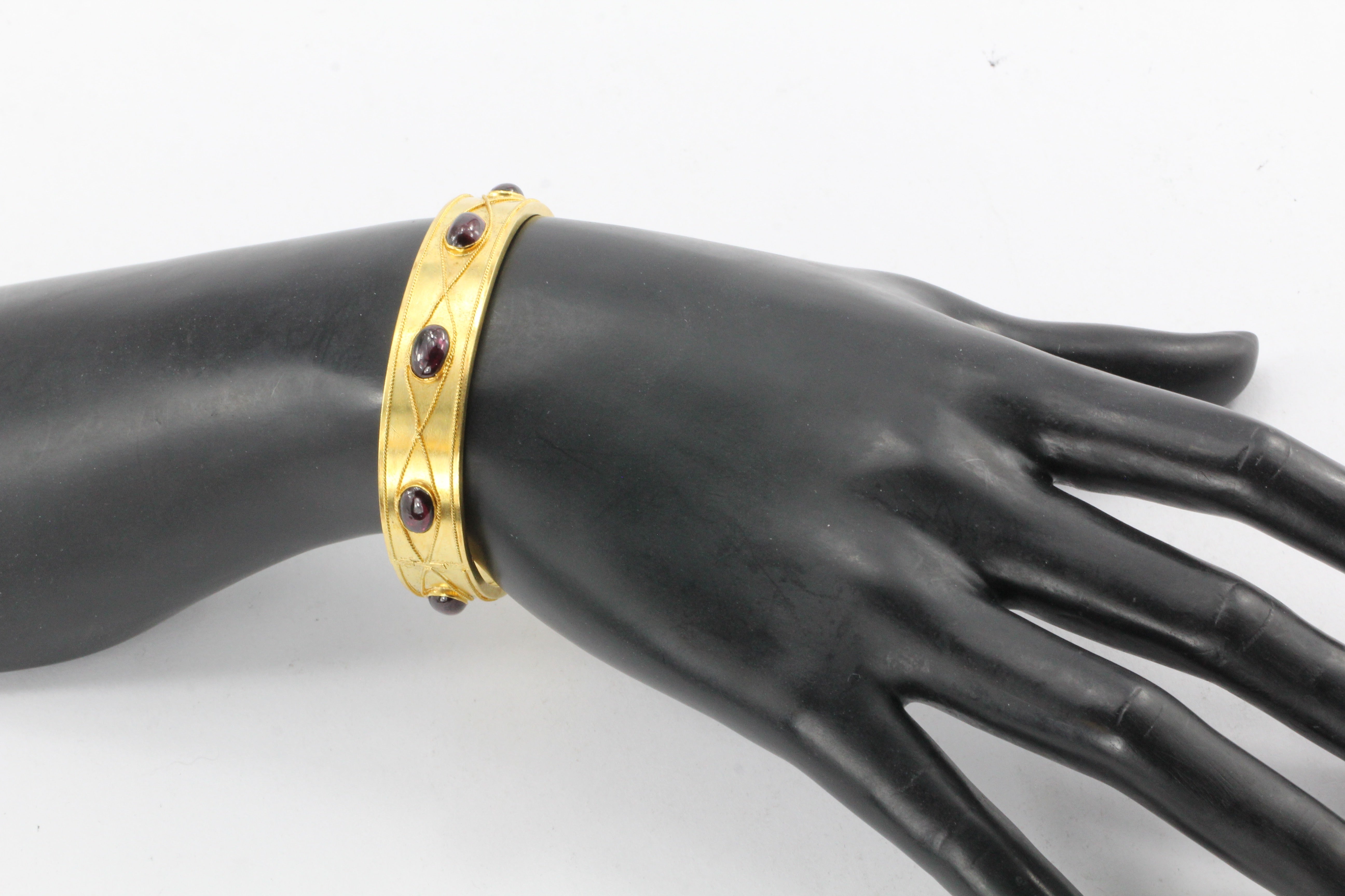 Victorian 15k Gold Garnet Carbuncle Bangle Bracelet c.1870 - Queen May
