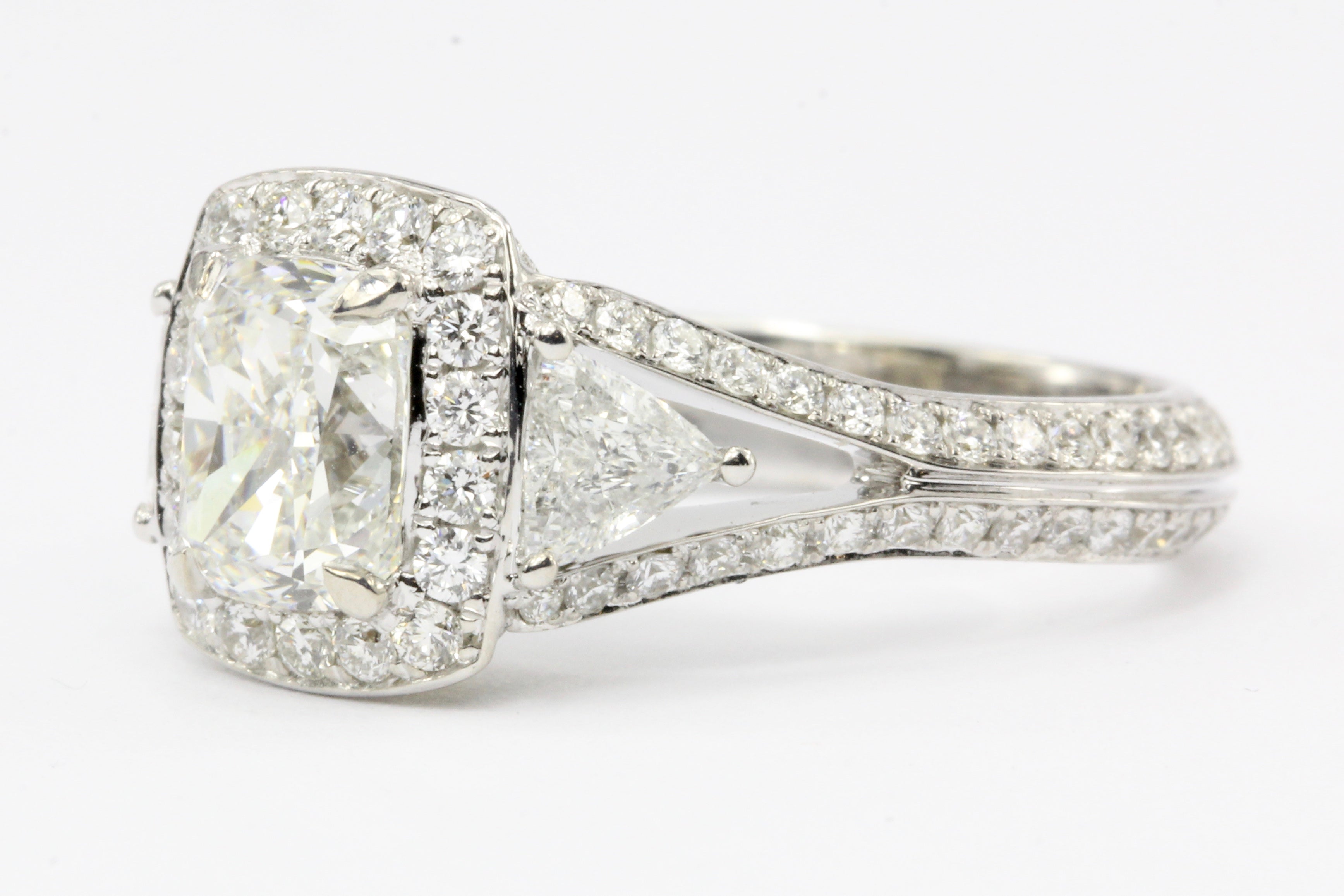 18K 1.5CT Cushion Cut Diamond Set With Two Trillion And Round Cut Diamonds - Queen May