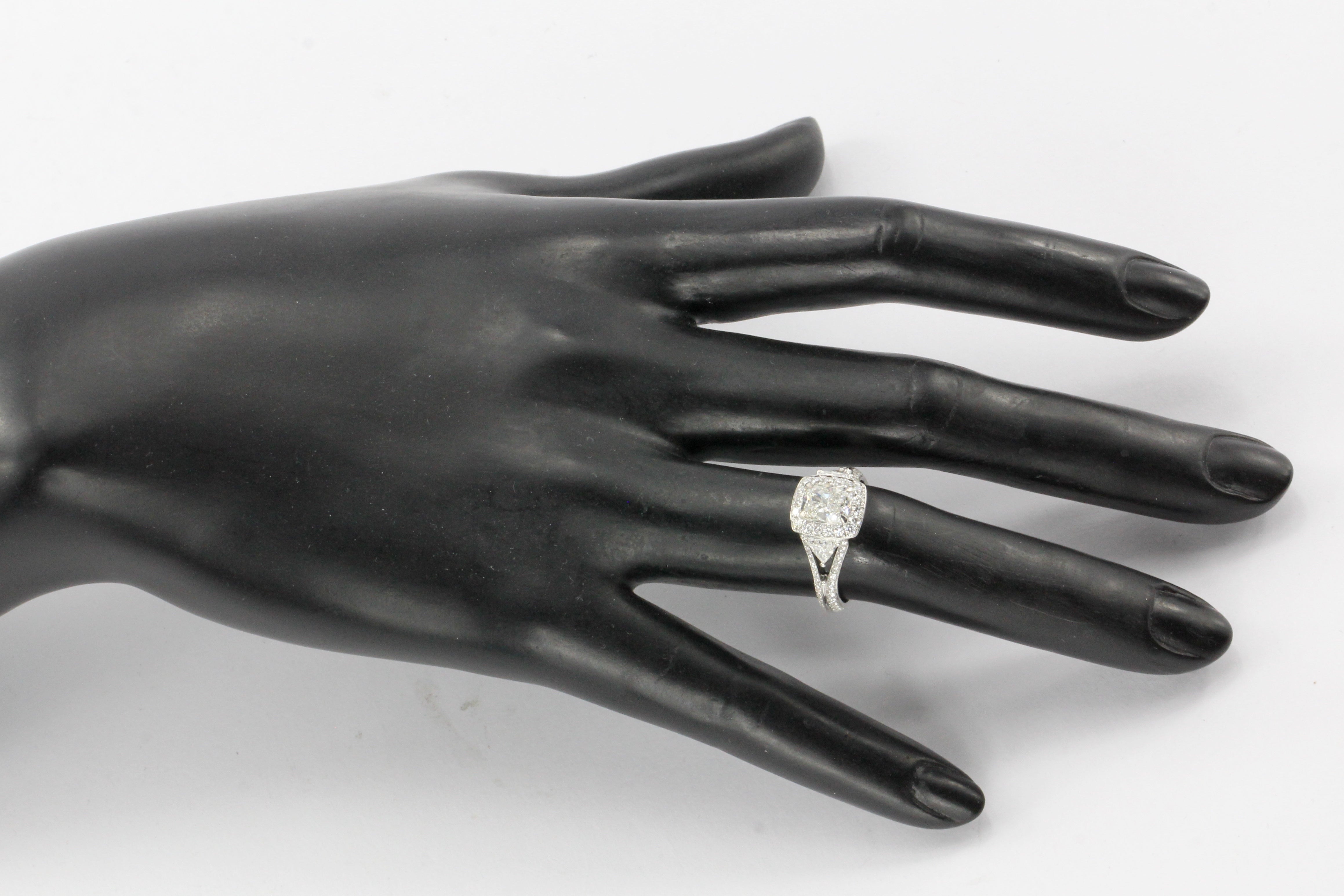 18K 1.5CT Cushion Cut Diamond Set With Two Trillion And Round Cut Diamonds - Queen May