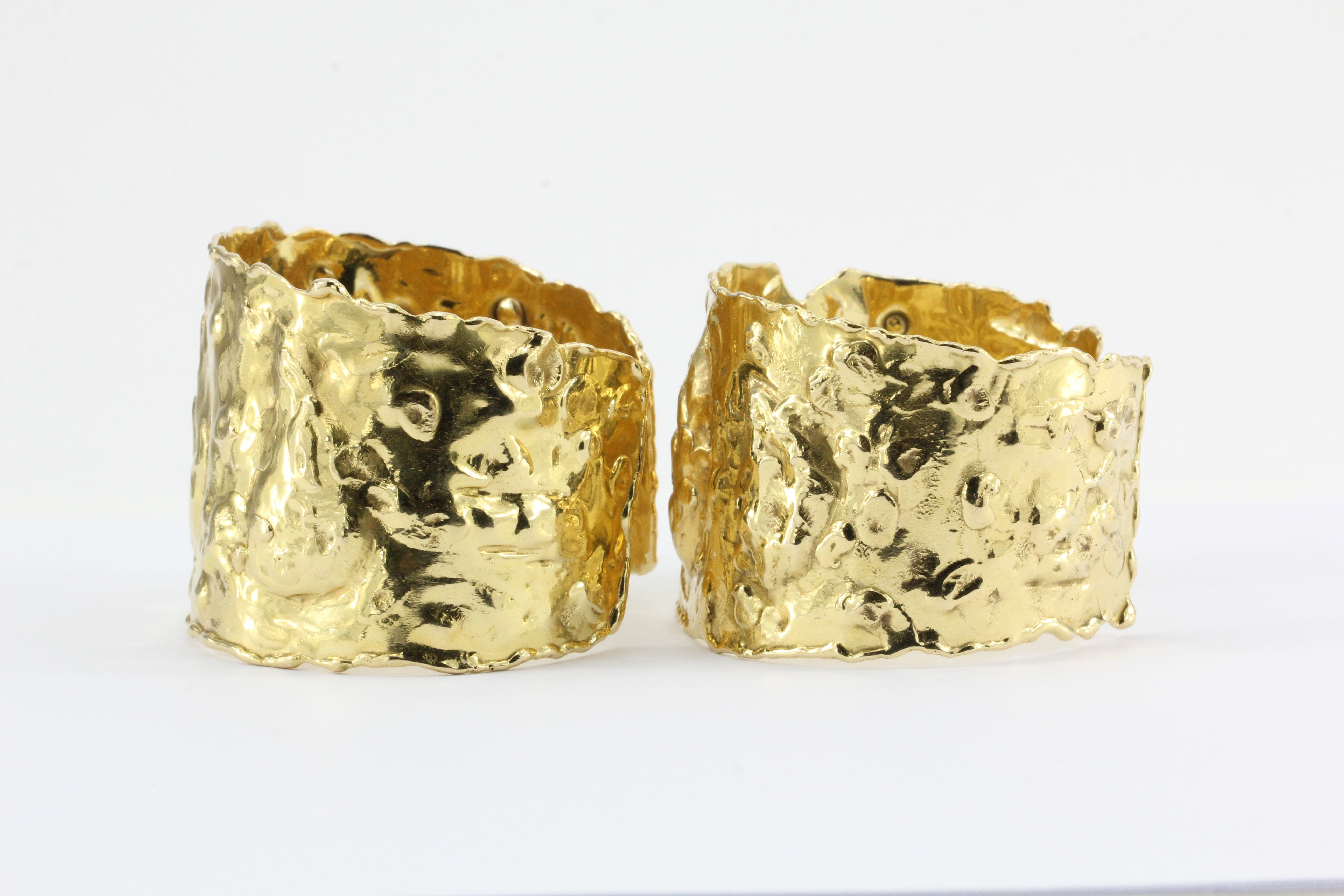 Van Cleef & Arpels 18K Gold Jackie-O Manchettes Cuff Bracelets Pair c.1970 - Queen May