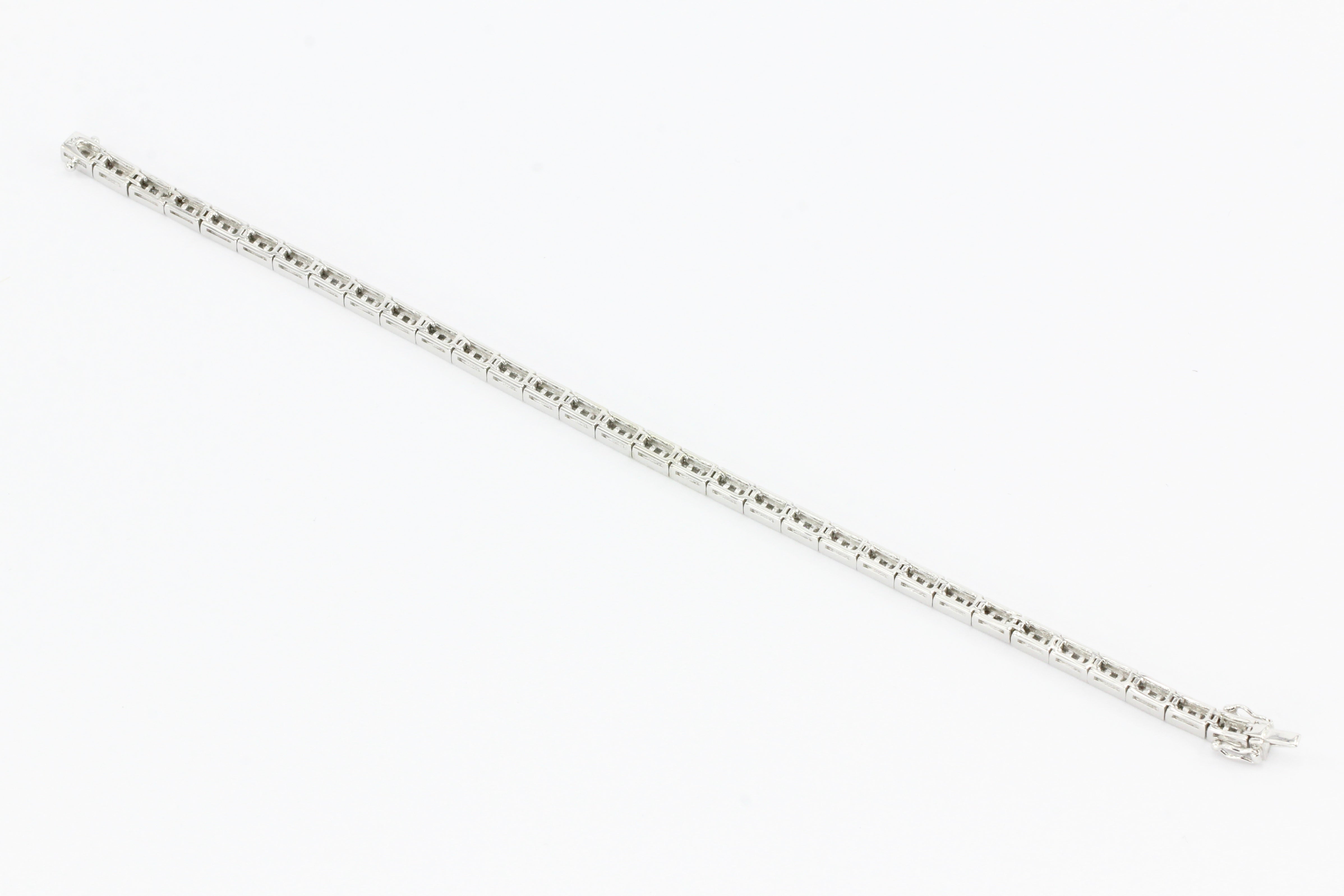 14K White Gold 3CTW Diamond Tennis Bracelet - Queen May