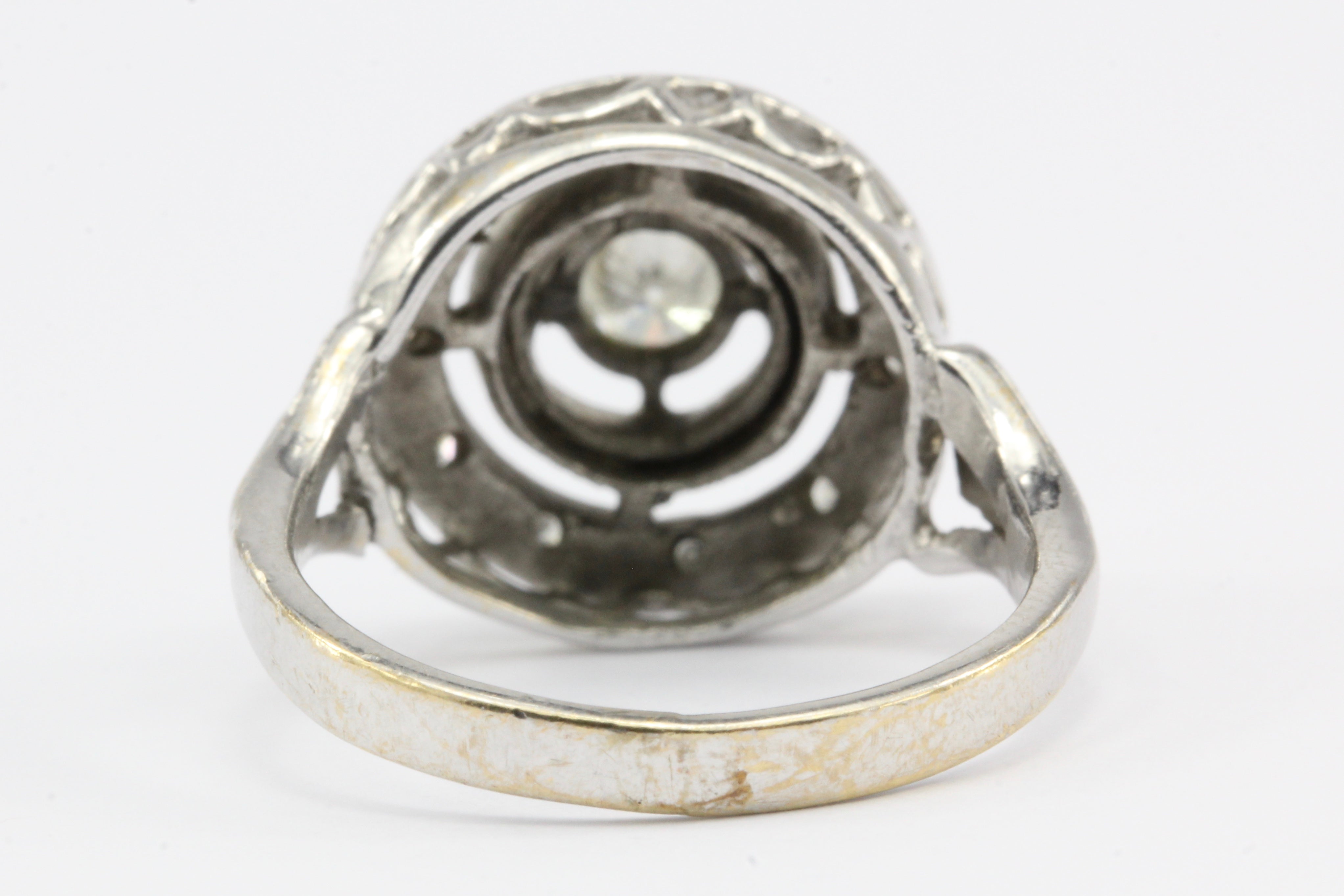 14K White Gold Concentric Circles Diamond Ring Size 6 - Queen May