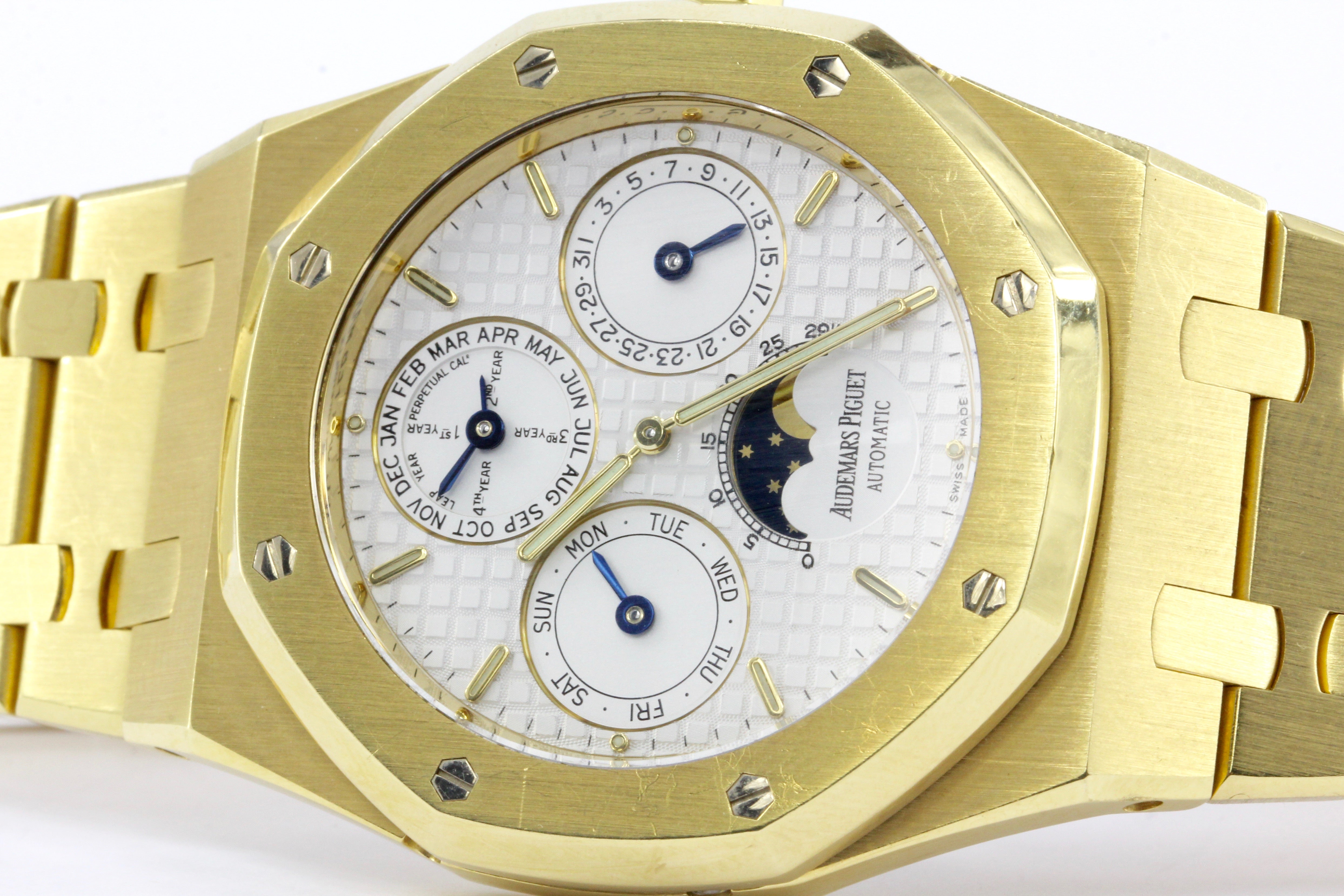 Audemars Piguet 18k Yellow Gold Royal Oak Moonphase Men's Watch 25820BA.OO.0944BA.02 - Queen May
