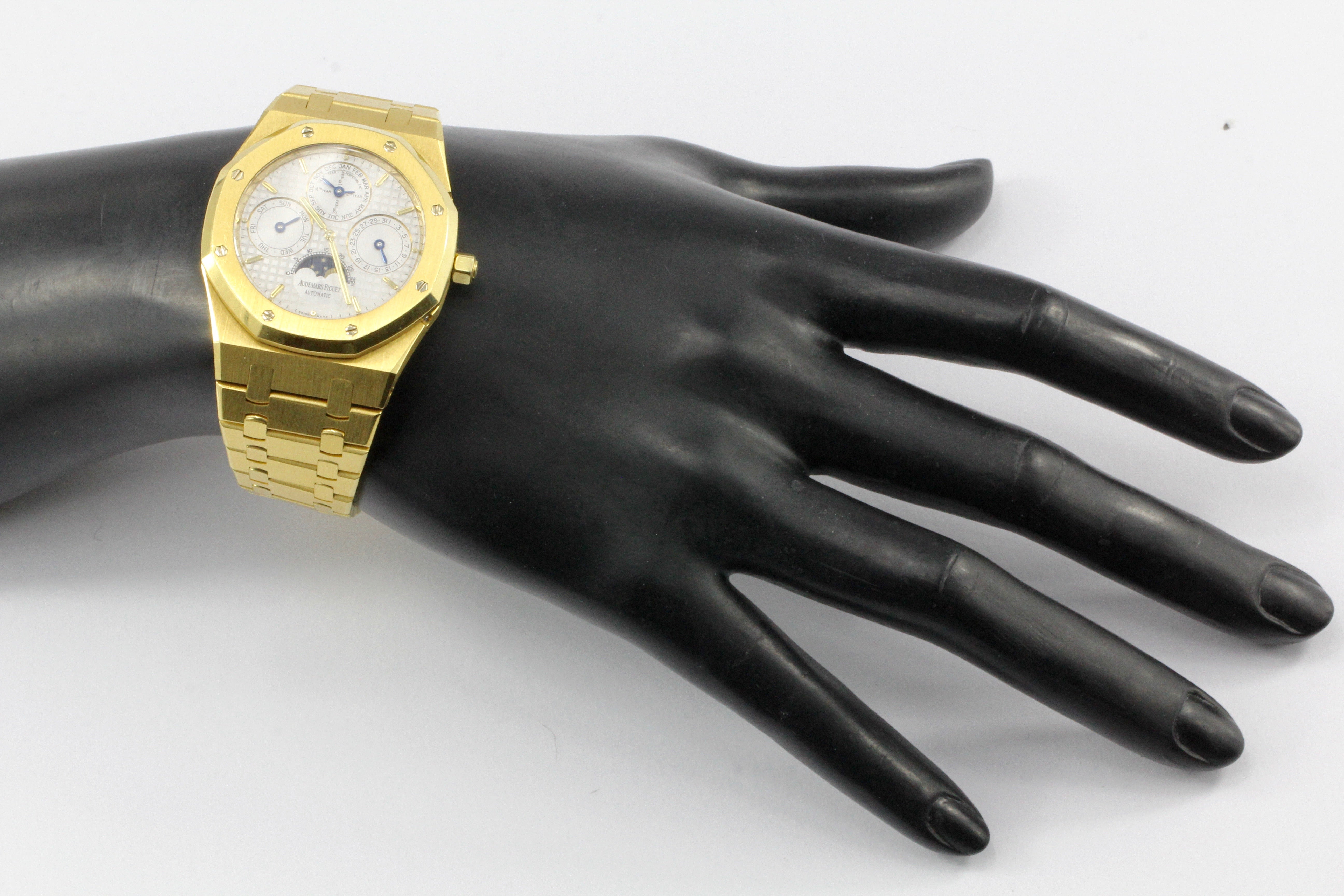 Audemars Piguet 18k Yellow Gold Royal Oak Moonphase Men's Watch 25820BA.OO.0944BA.02 - Queen May