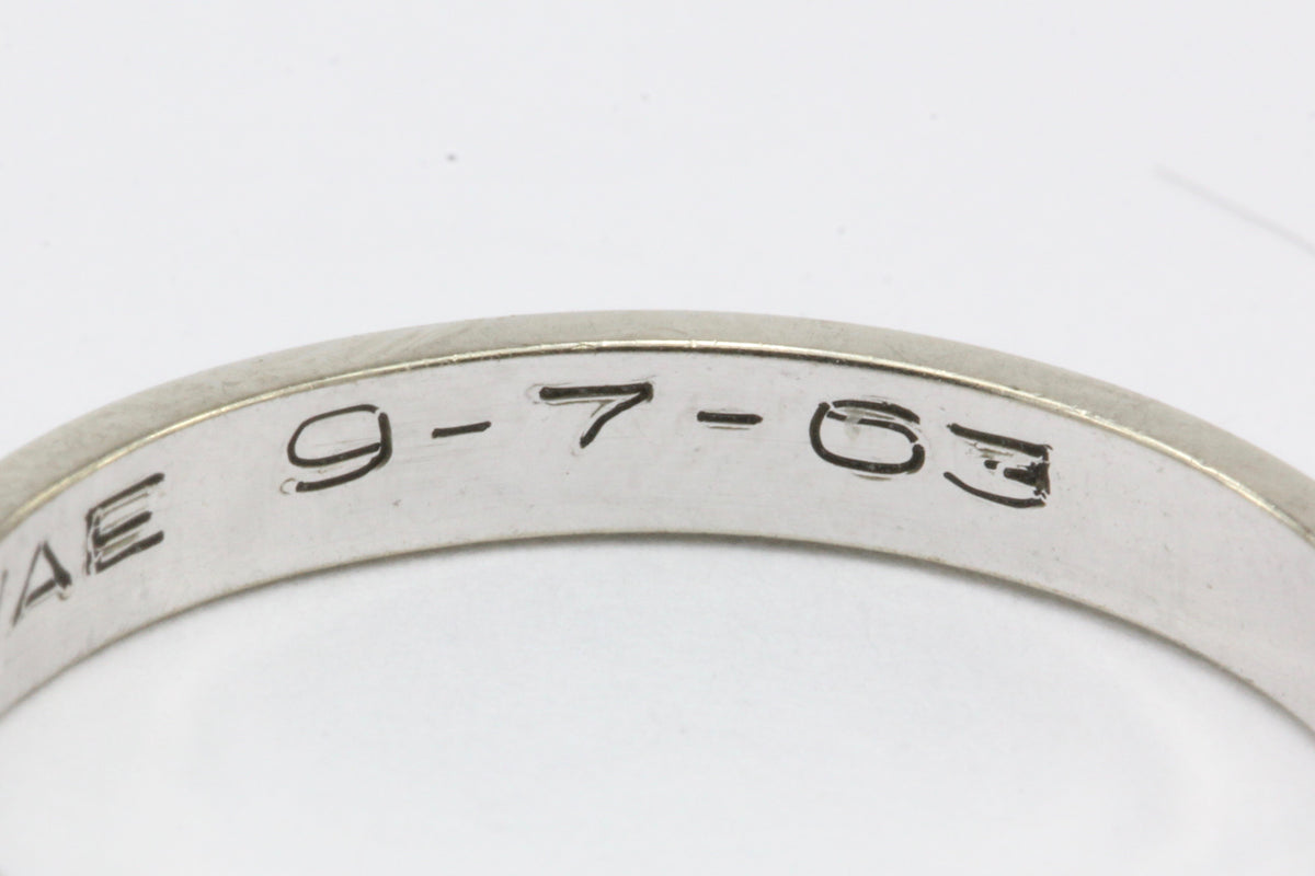 14K White Gold Wedding Band Size 5 - Queen May