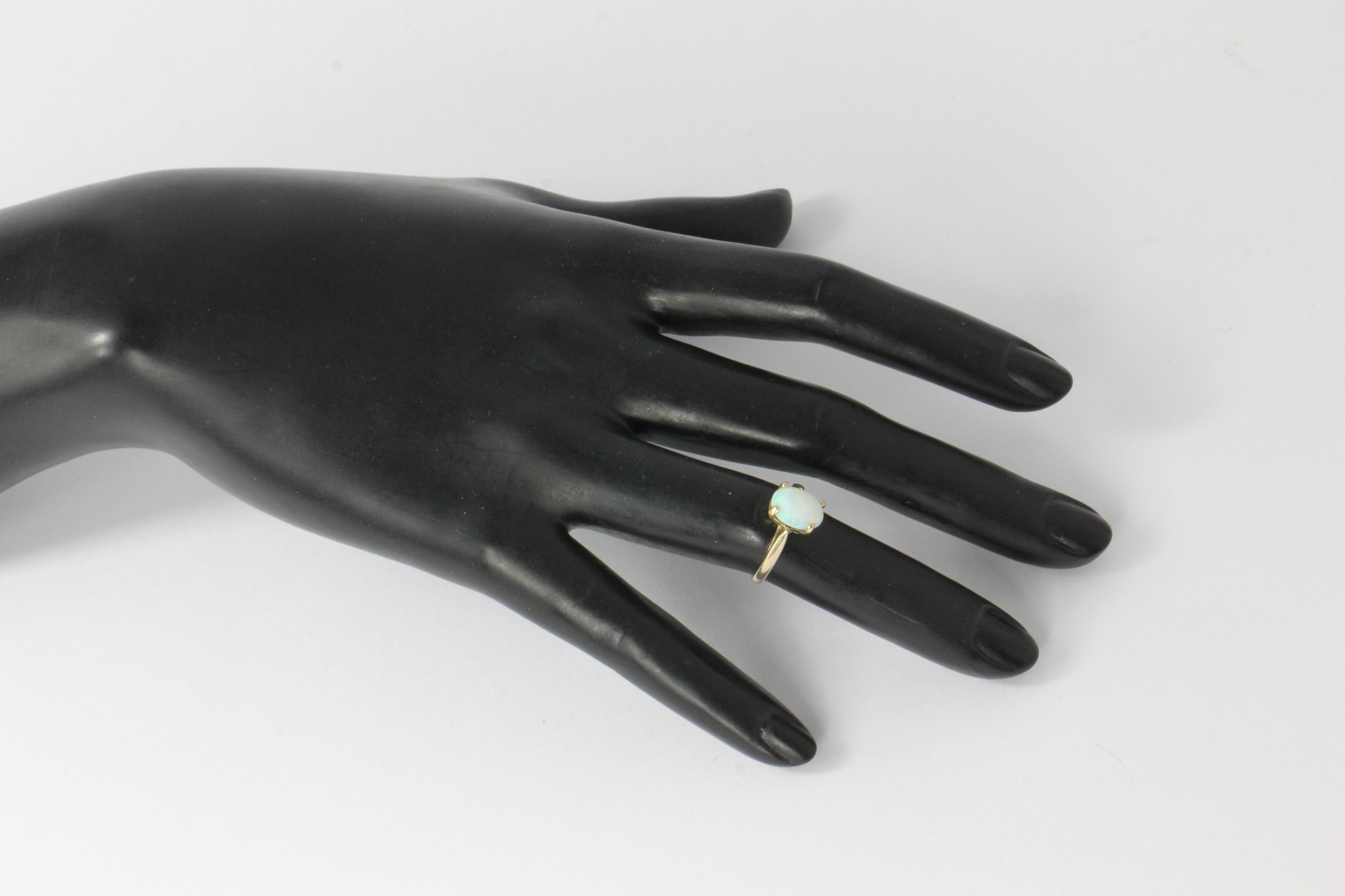 14K Yellow Gold 1.72 Carat Opal Ring Size 5.25 - Queen May