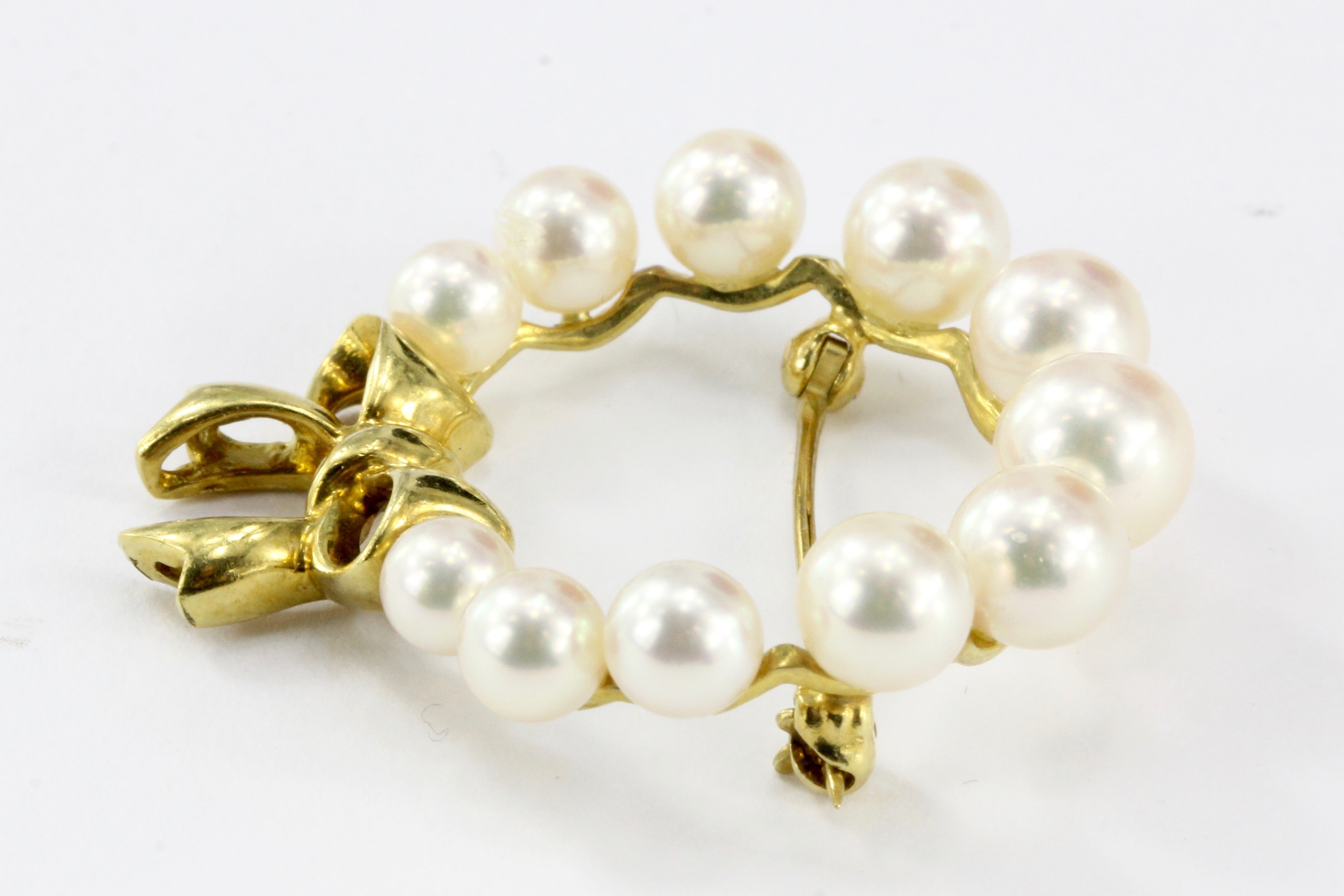 Tiffany & Co 18K Yellow Gold and Pearl Wreath with Bow Brooch Pin - Queen May