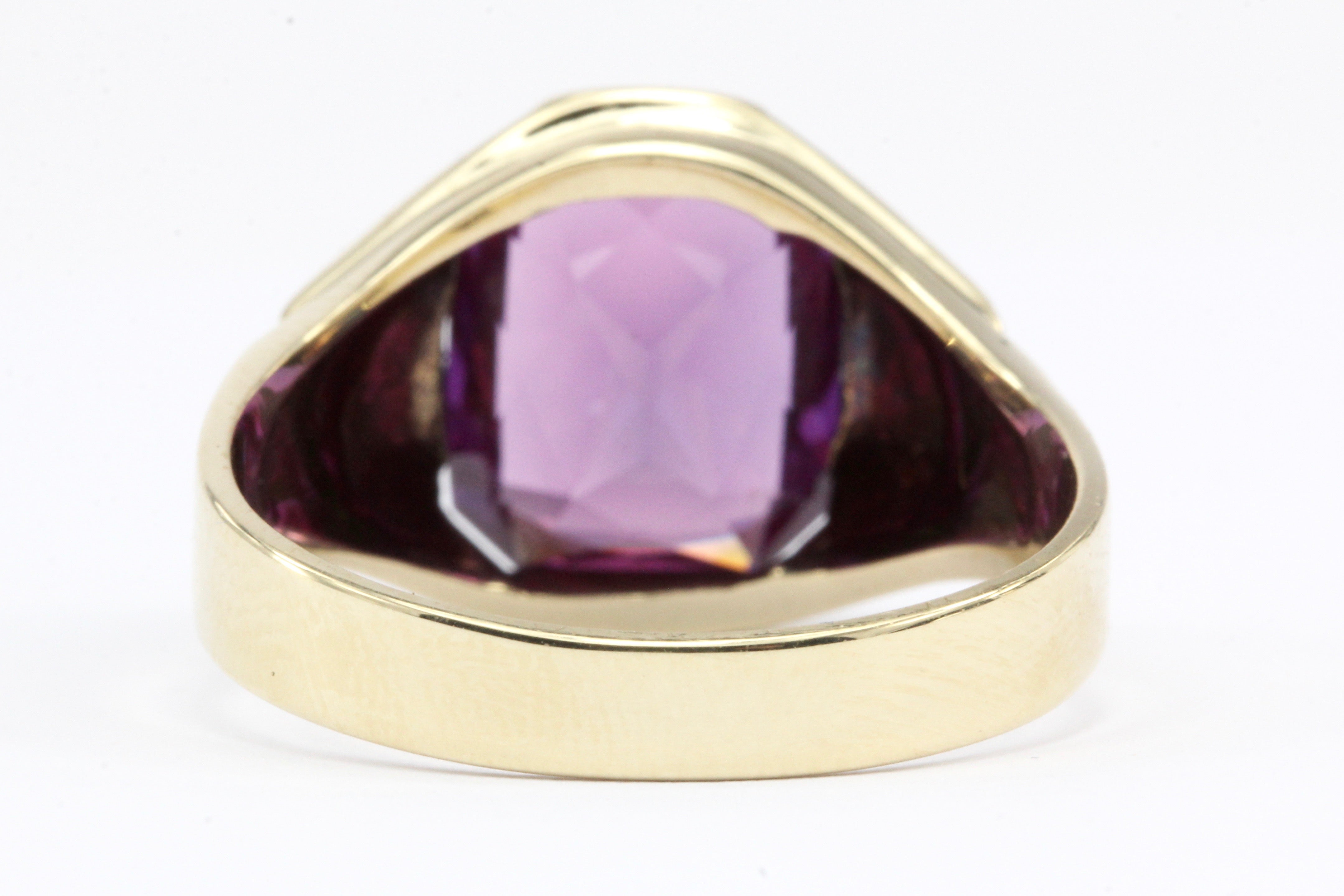 10K Yellow Gold Color Change Sapphire Ring Size 9.5 - Queen May