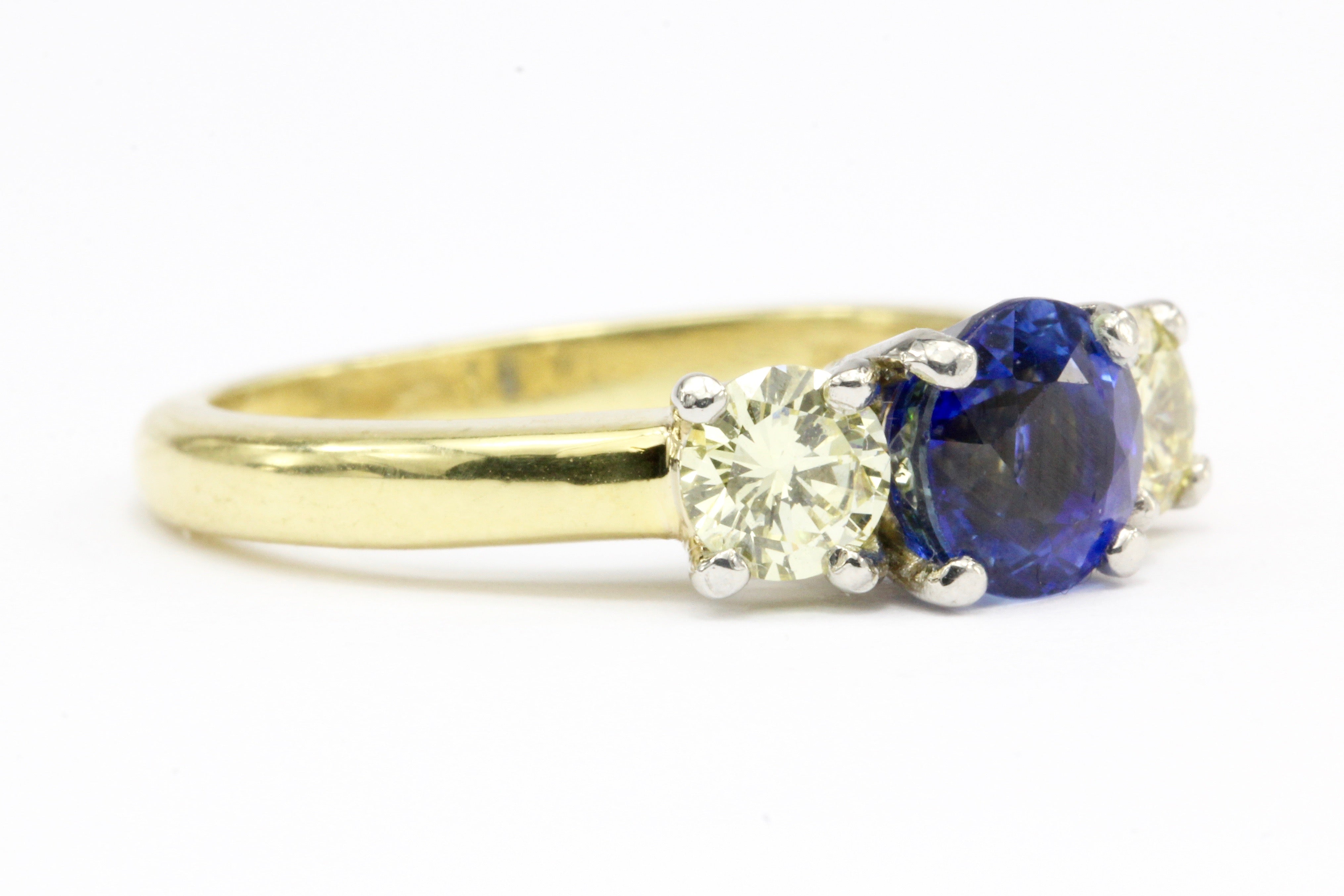 18K Gold 1.52 CT Madagascar Sapphire & Natural Light Fancy Yellow Diamond Ring AGL Certificate - Queen May