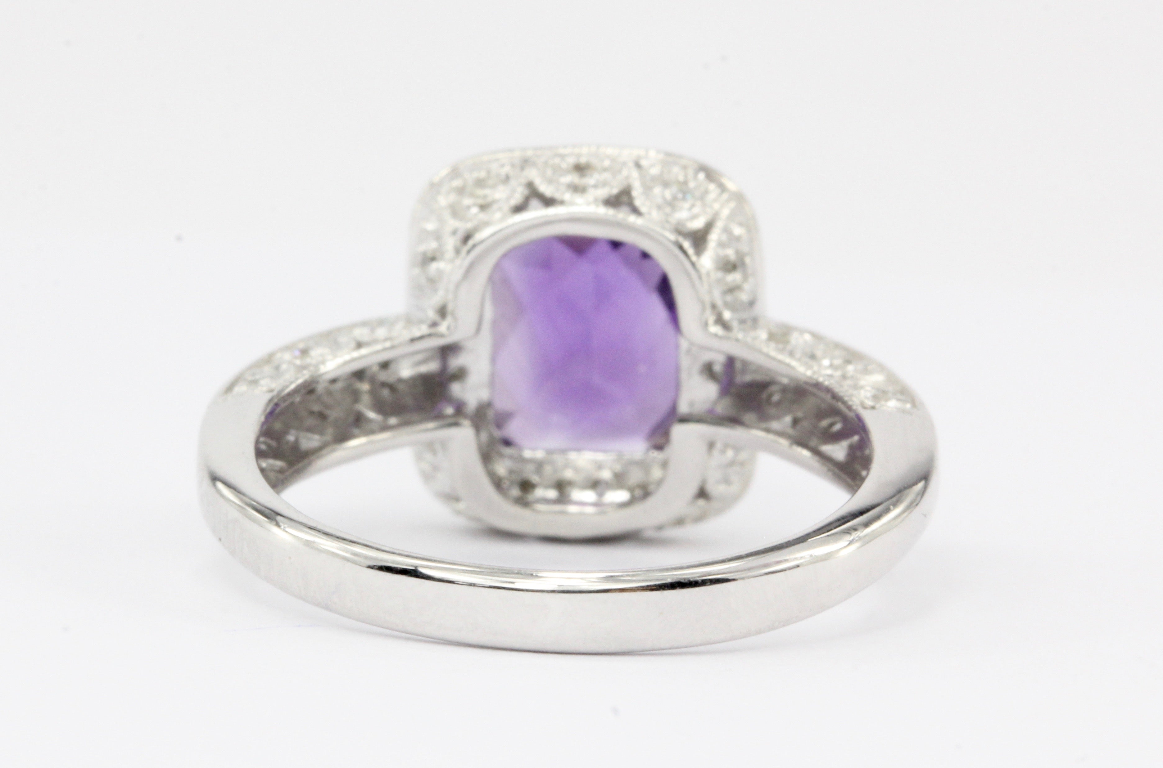 14K White Gold 1.5 CT Amethyst And Diamond Ring - Queen May