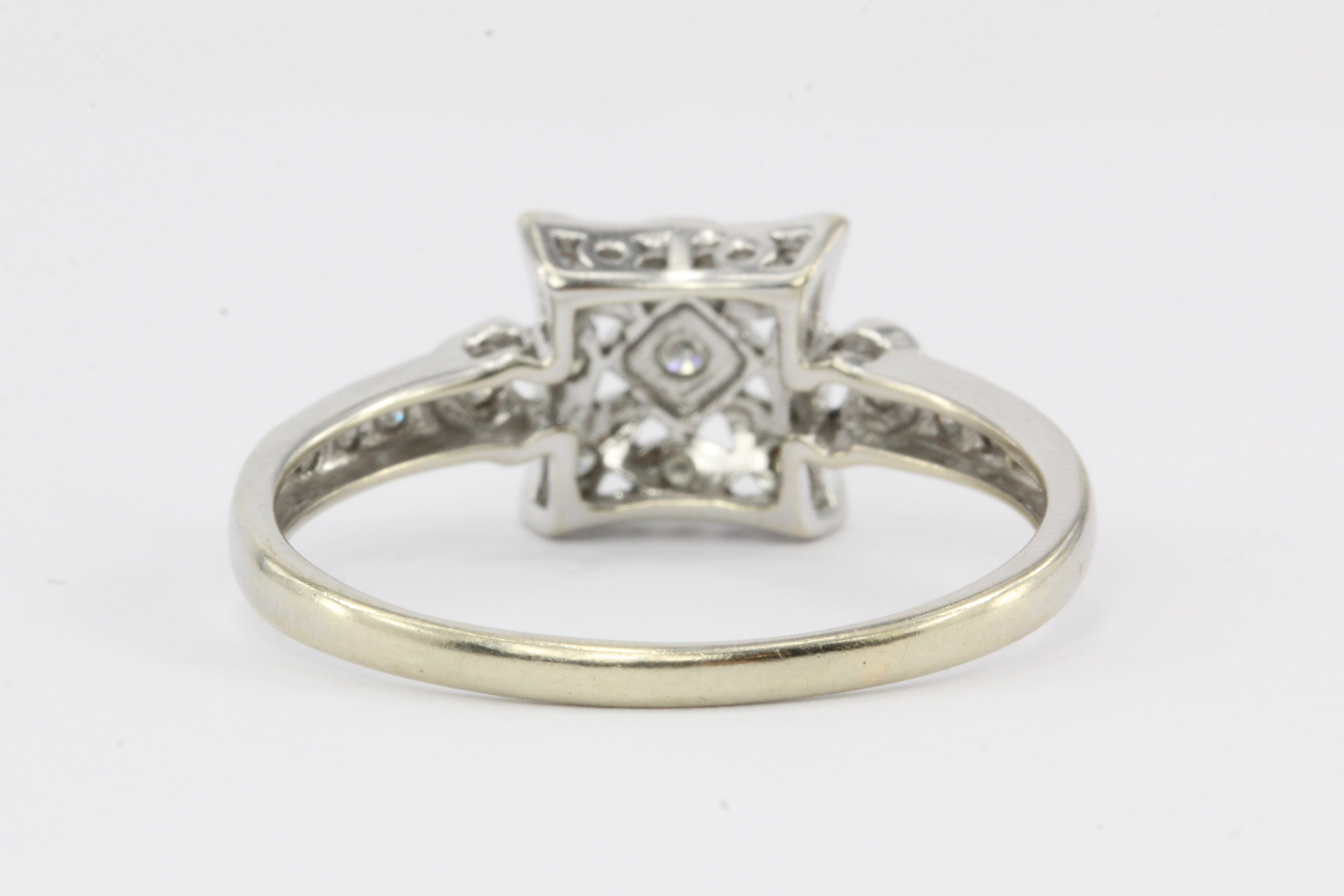 14K White Gold Diamond Ring - Queen May