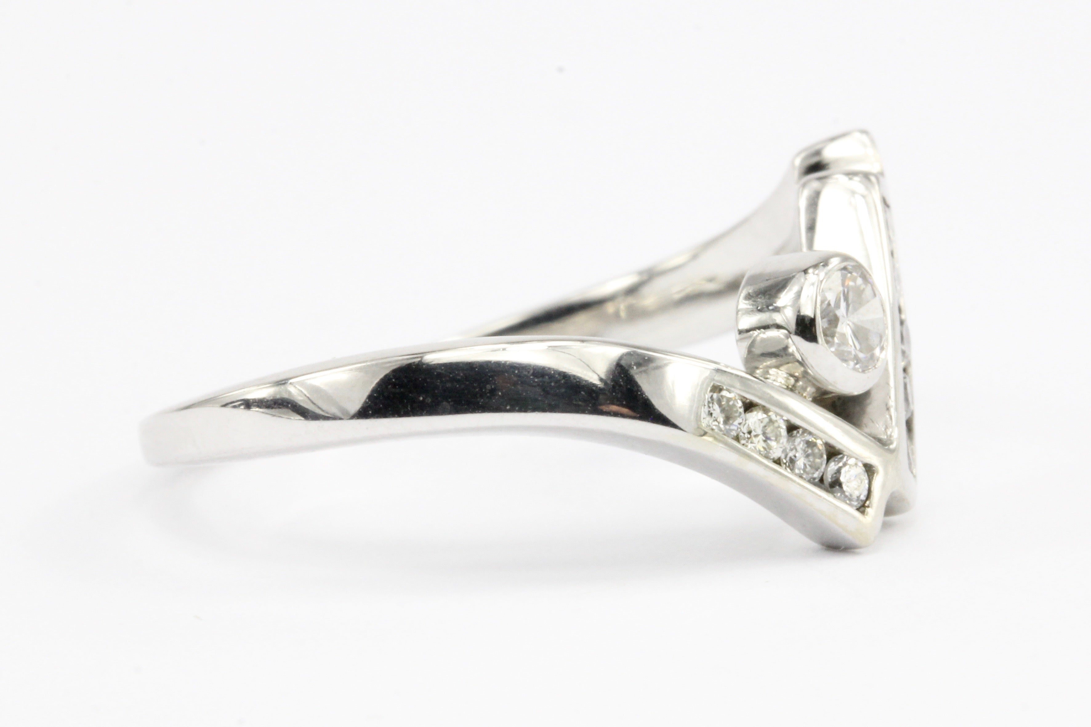 Retro 14K White Gold Asymmetrical Diamond Band Ring Size 6.75 - Queen May