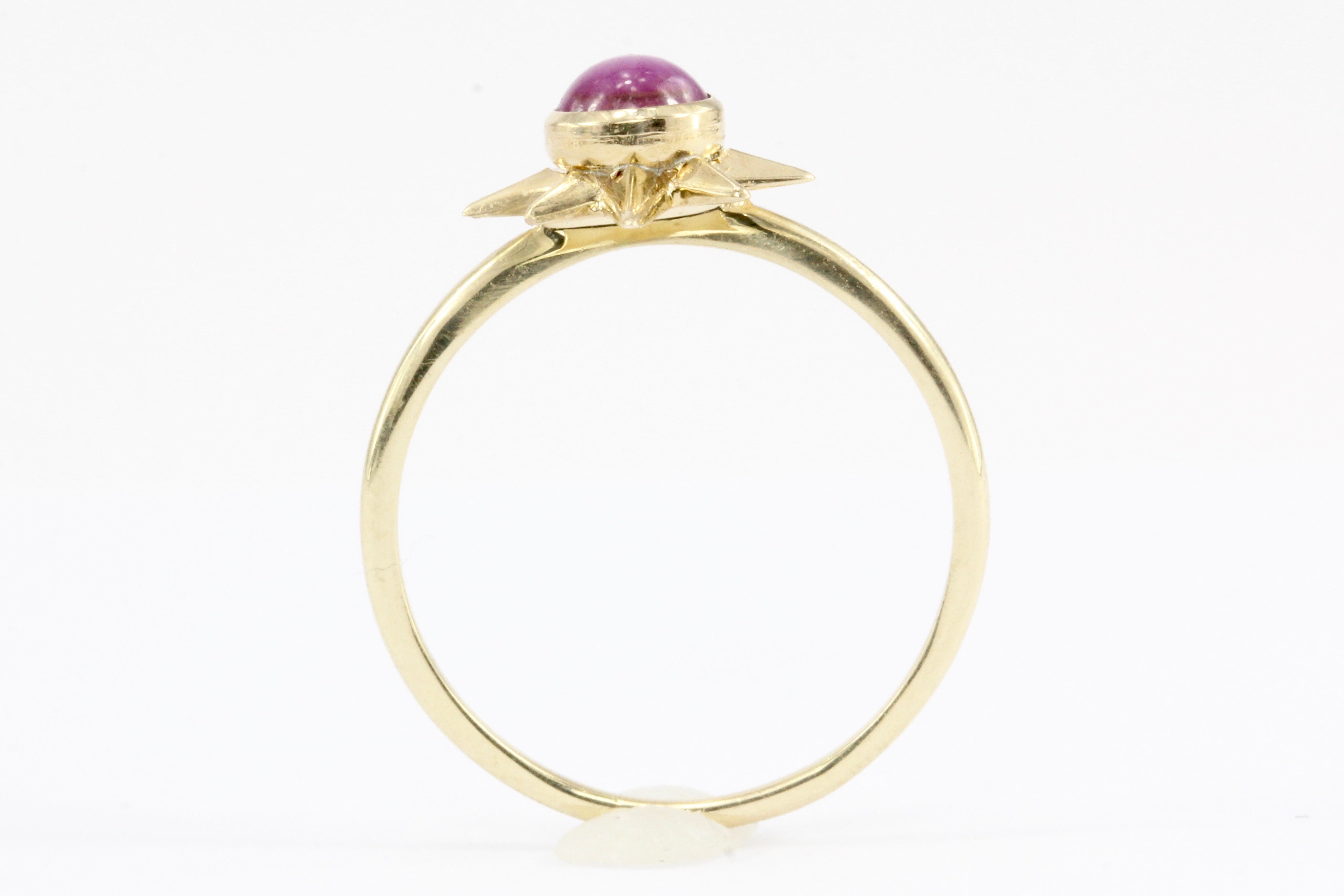 14K Yellow Gold Pink Star Sapphire Ring Size 7 - Queen May