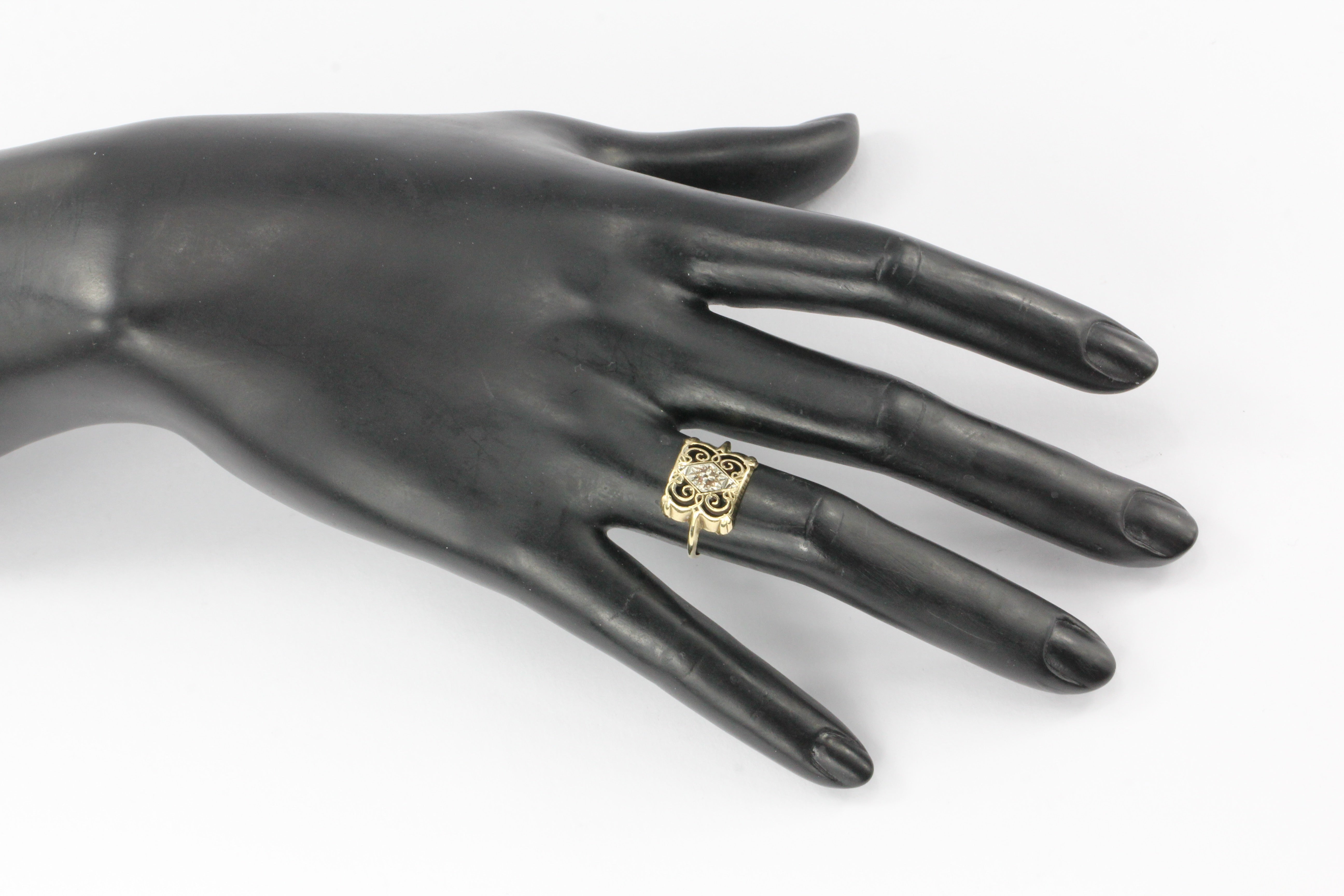 Retro 14K Yellow Gold Ornate Scroll Motif Ring Size 7.25 - Queen May