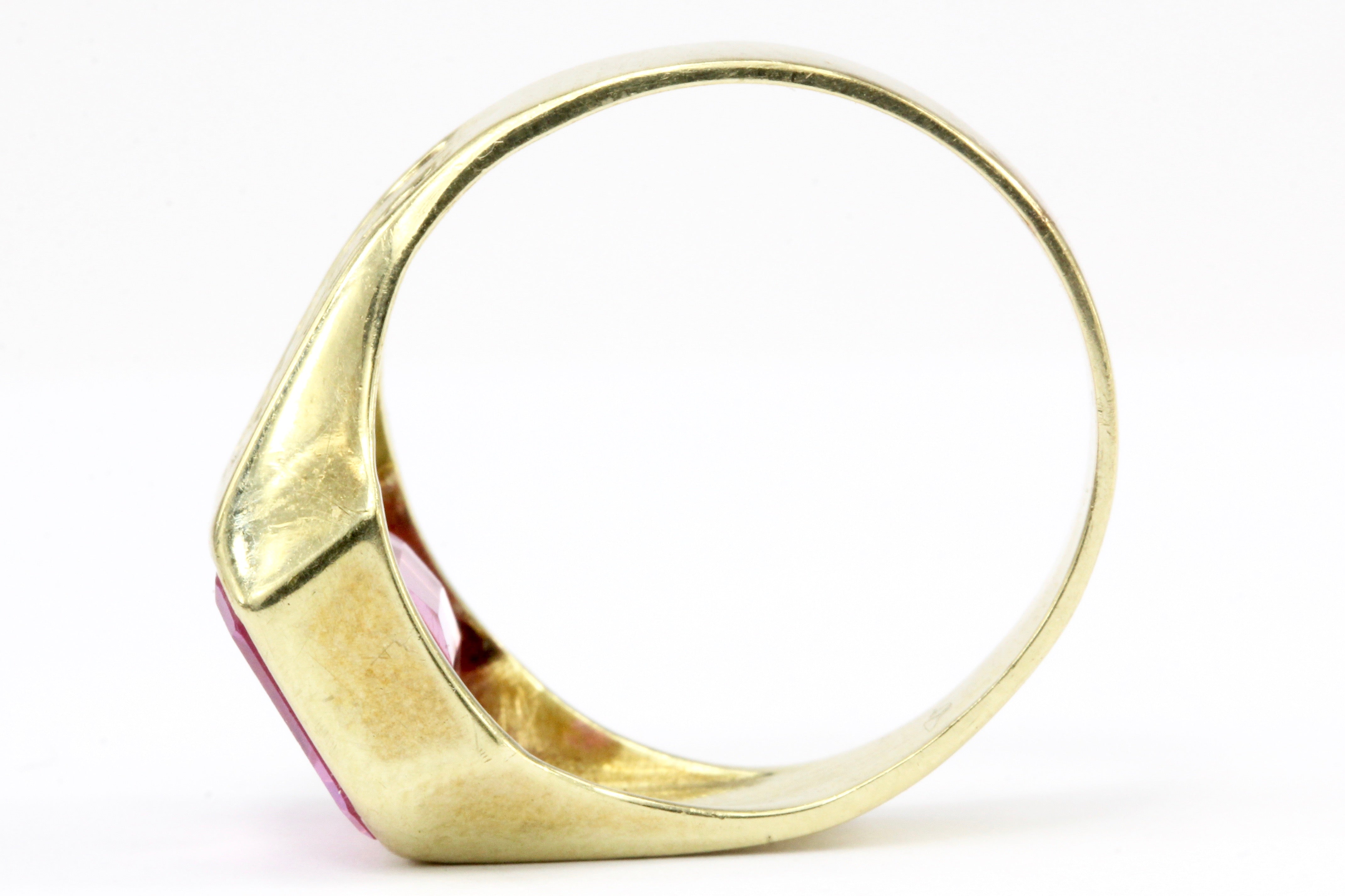 Retro 10K Yellow Gold Pink Sapphire Ring Size 7 - Queen May